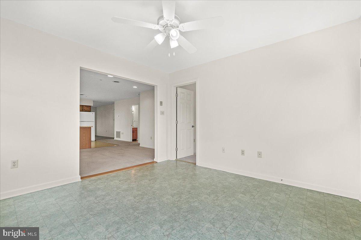 SOUTH POINTE - Residential