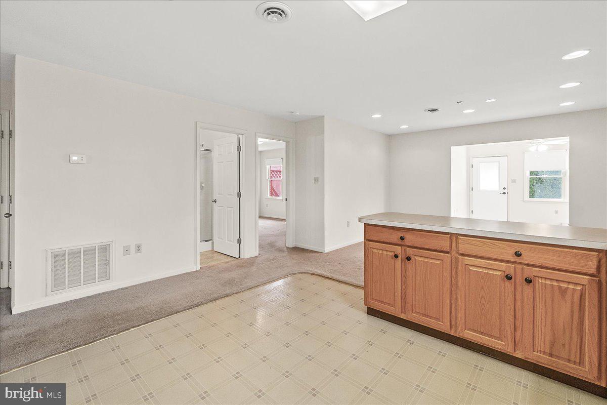 SOUTH POINTE - Residential