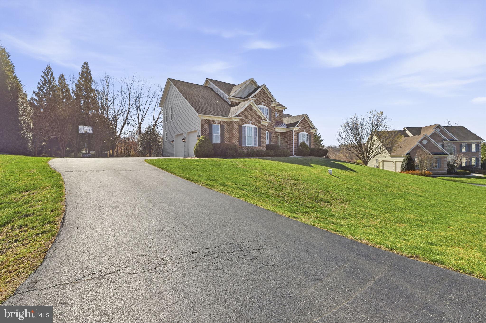 RIDGEFIELD FARM - Residential