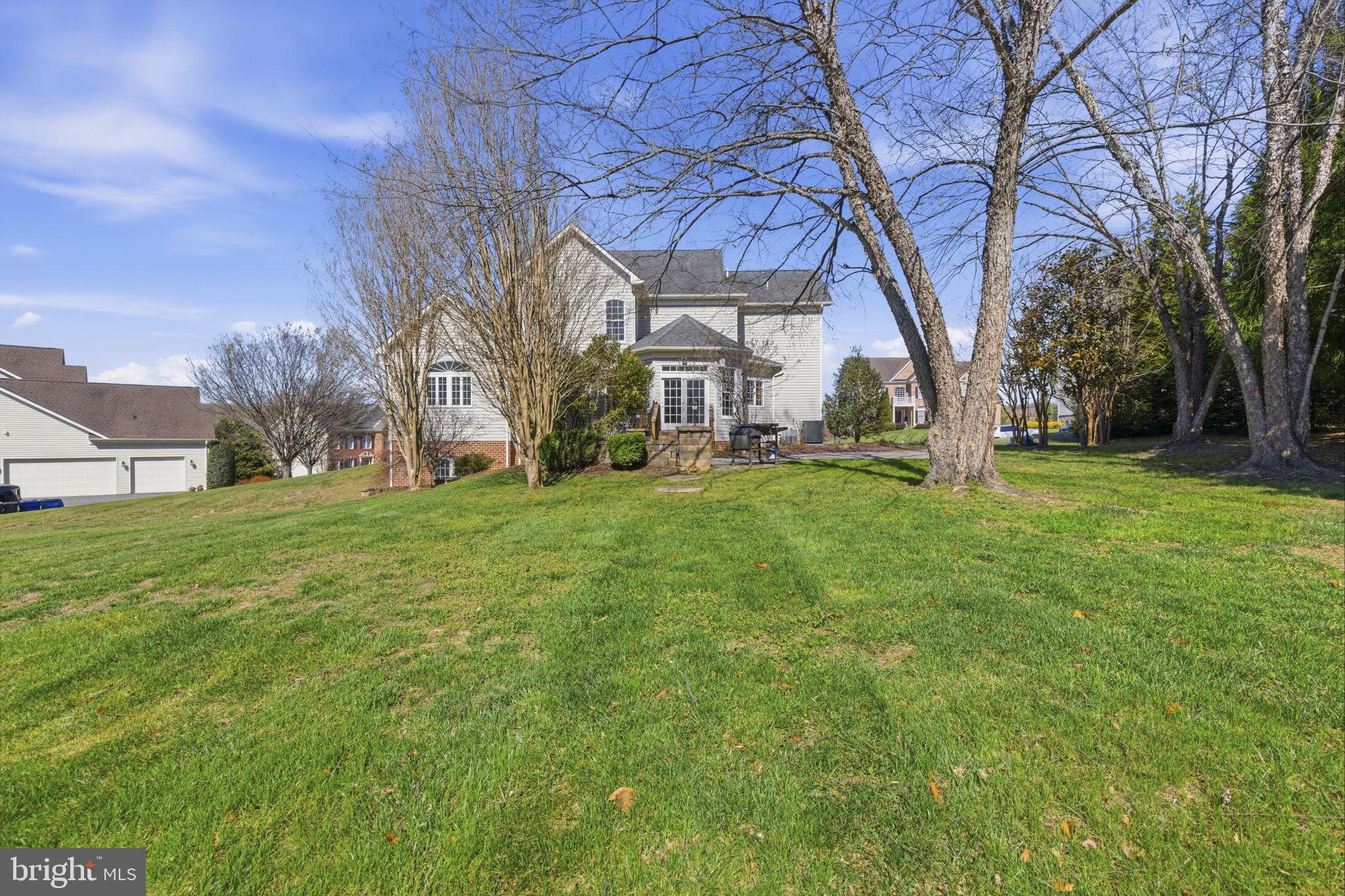 RIDGEFIELD FARM - Residential