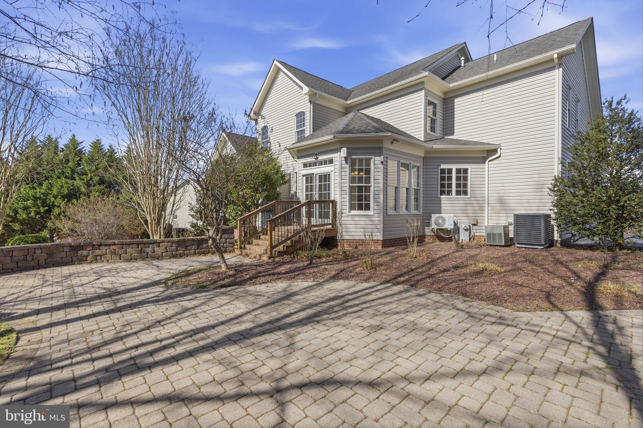 RIDGEFIELD FARM - Residential