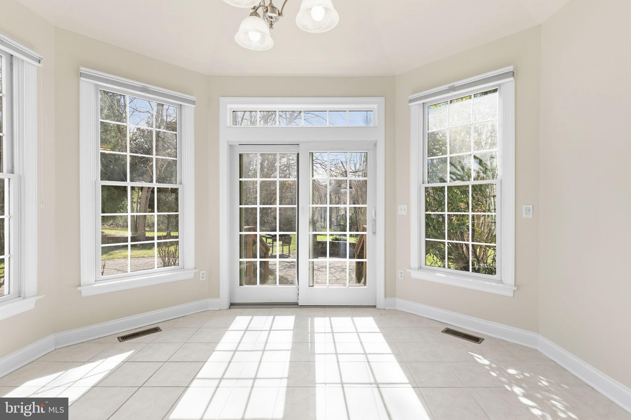 RIDGEFIELD FARM - Residential