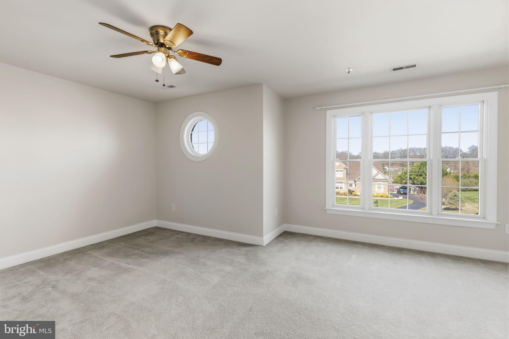 RIDGEFIELD FARM - Residential