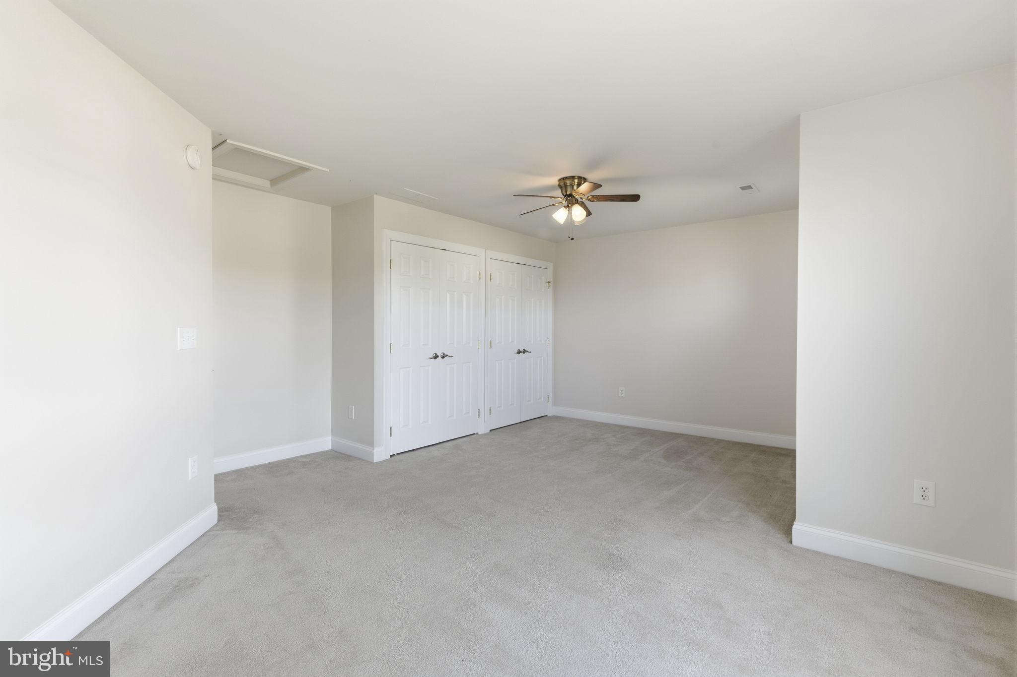 RIDGEFIELD FARM - Residential