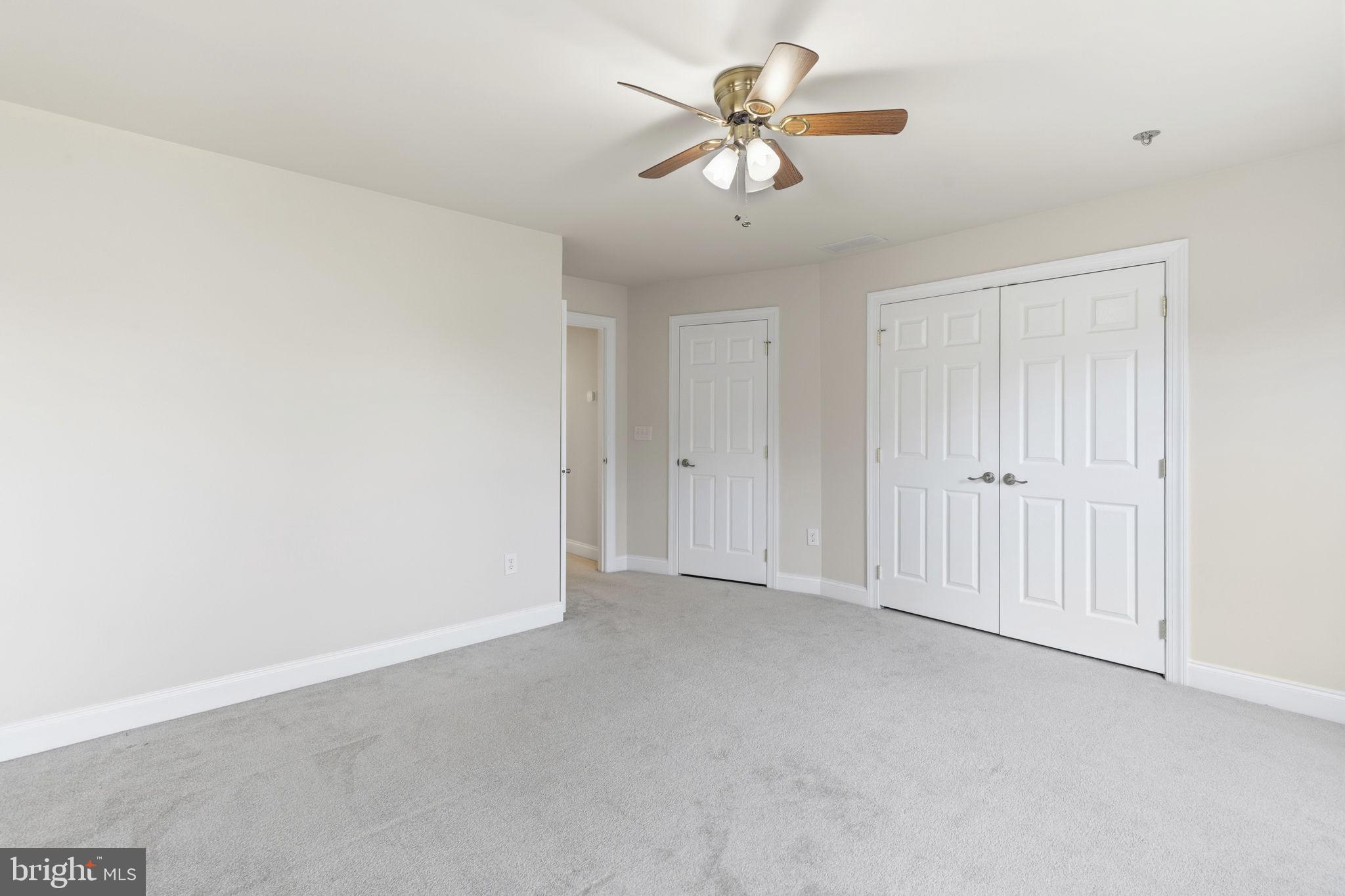 RIDGEFIELD FARM - Residential