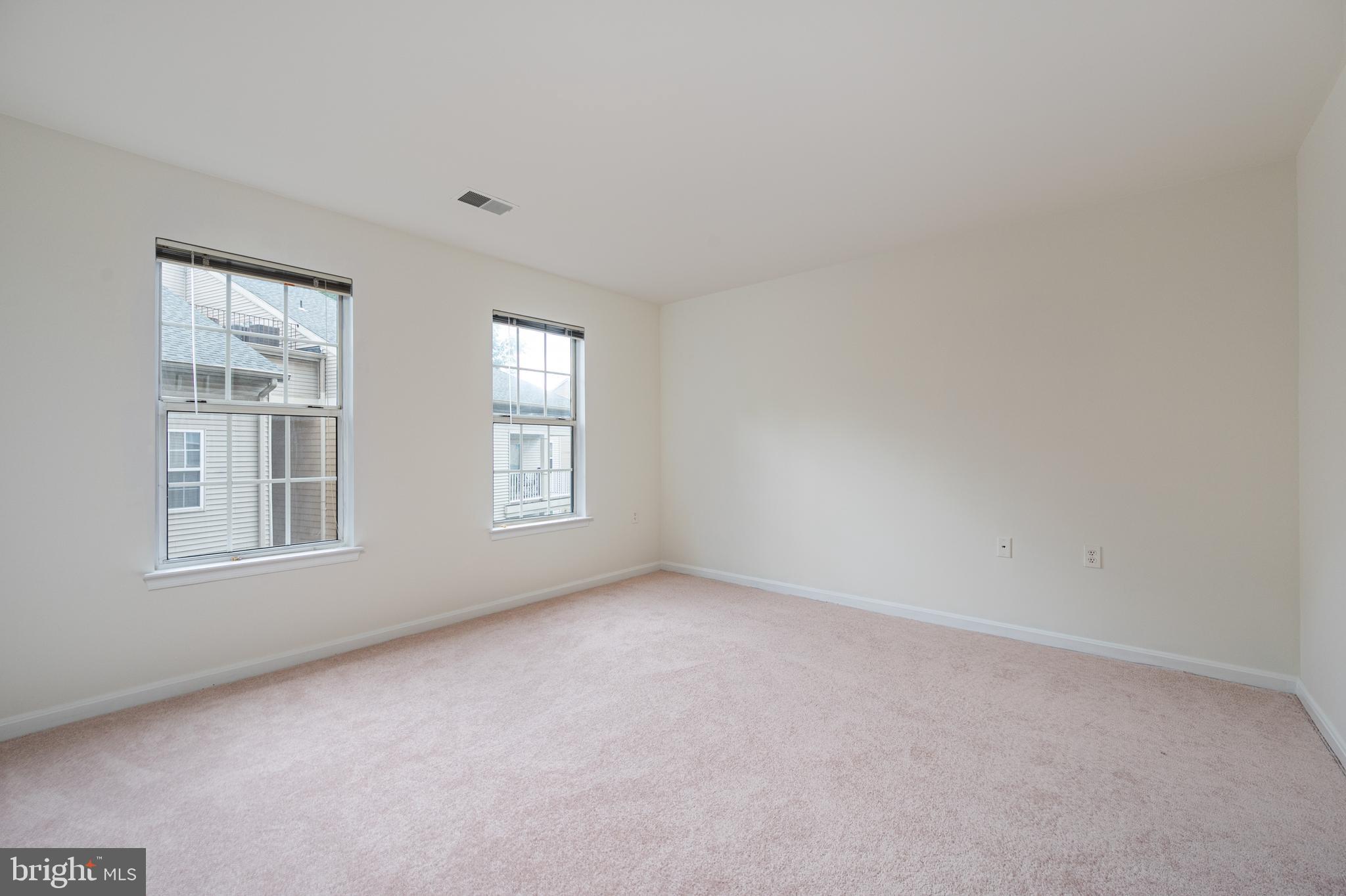 SUMMERHOUSE CONDO - Residential