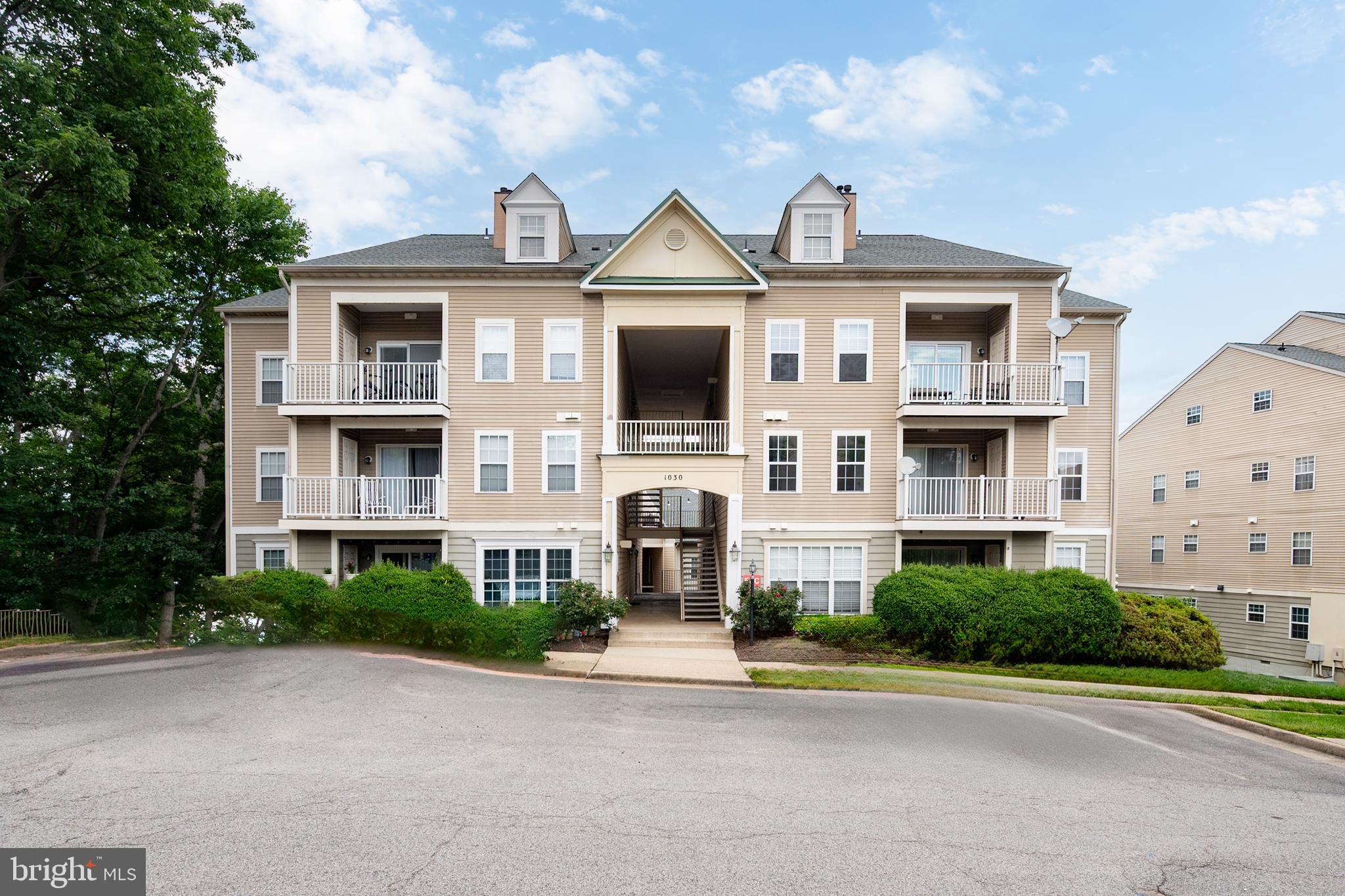 SUMMERHOUSE CONDO - Residential