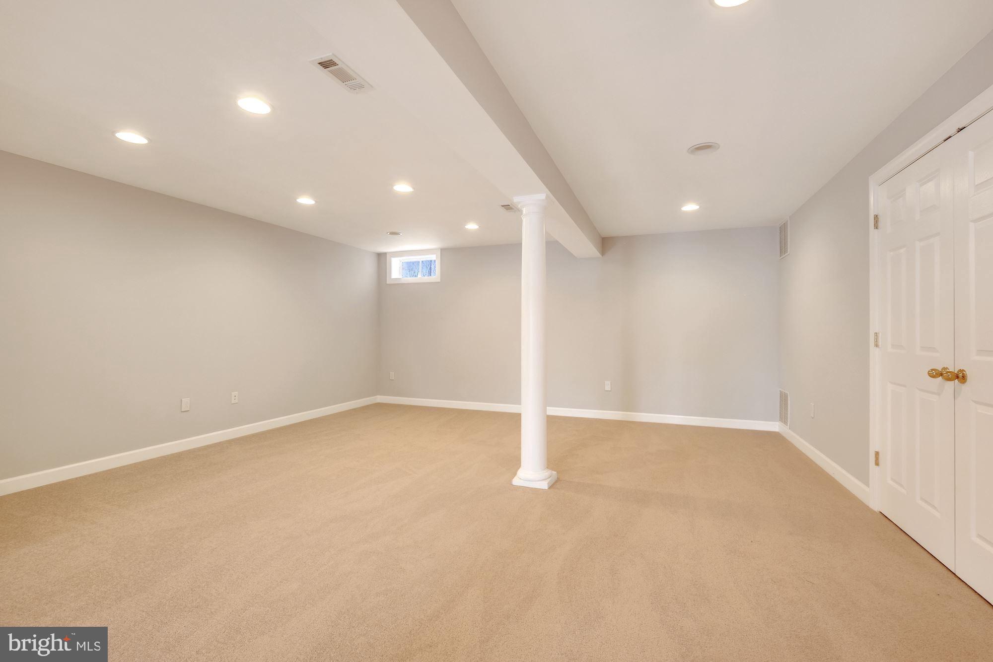 VILLAGES OF URBANA - Residential