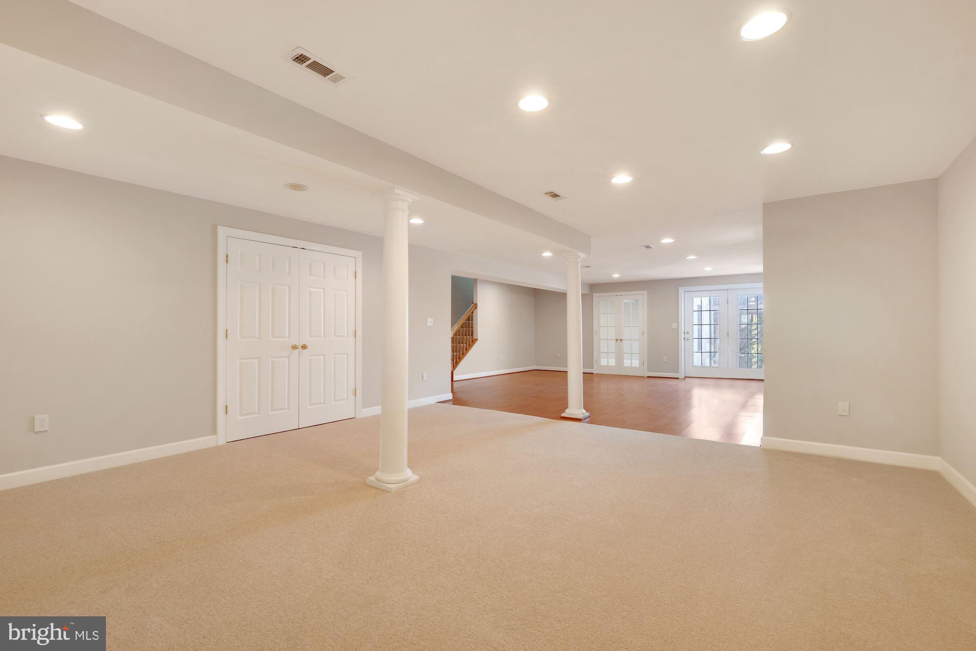 VILLAGES OF URBANA - Residential