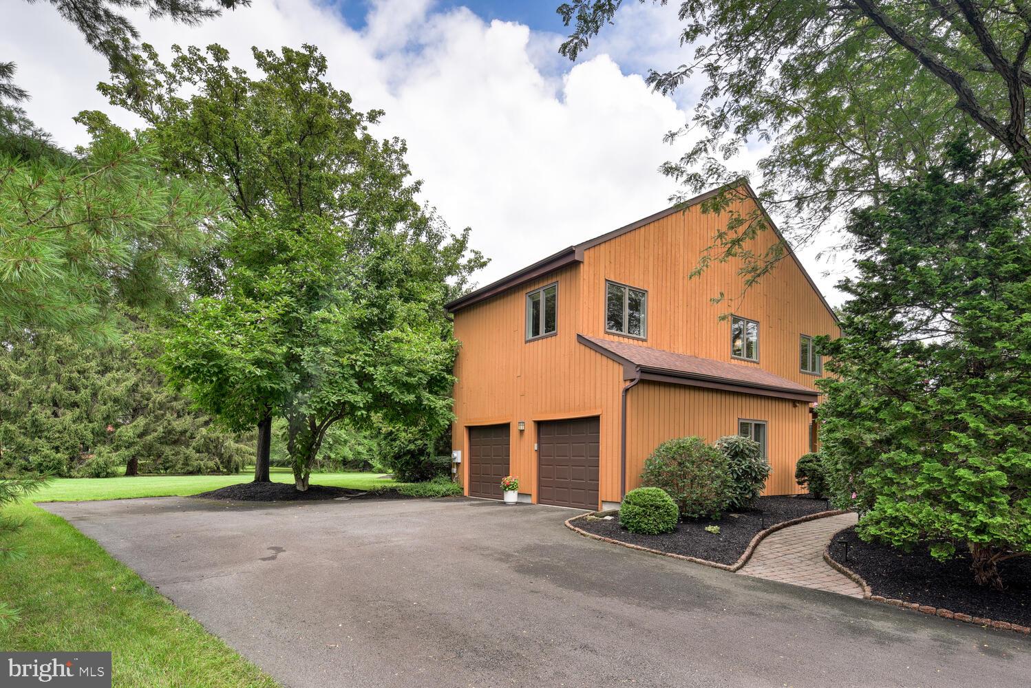 6 ARNOLD DRIVE