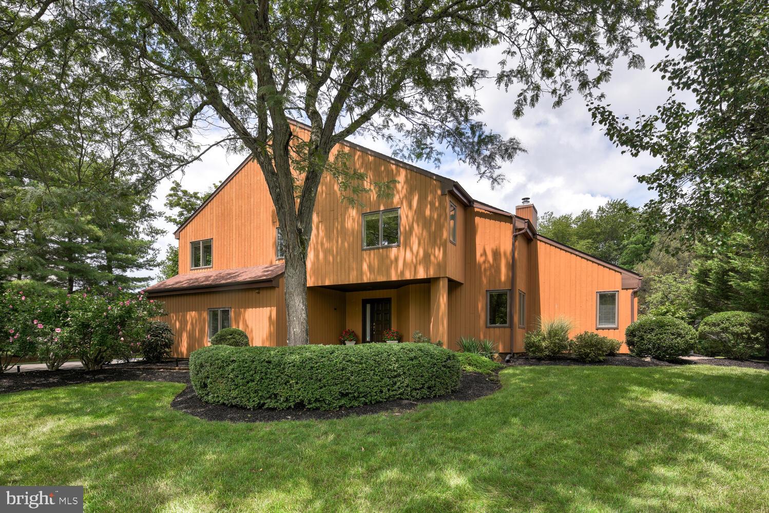 6 ARNOLD DRIVE
