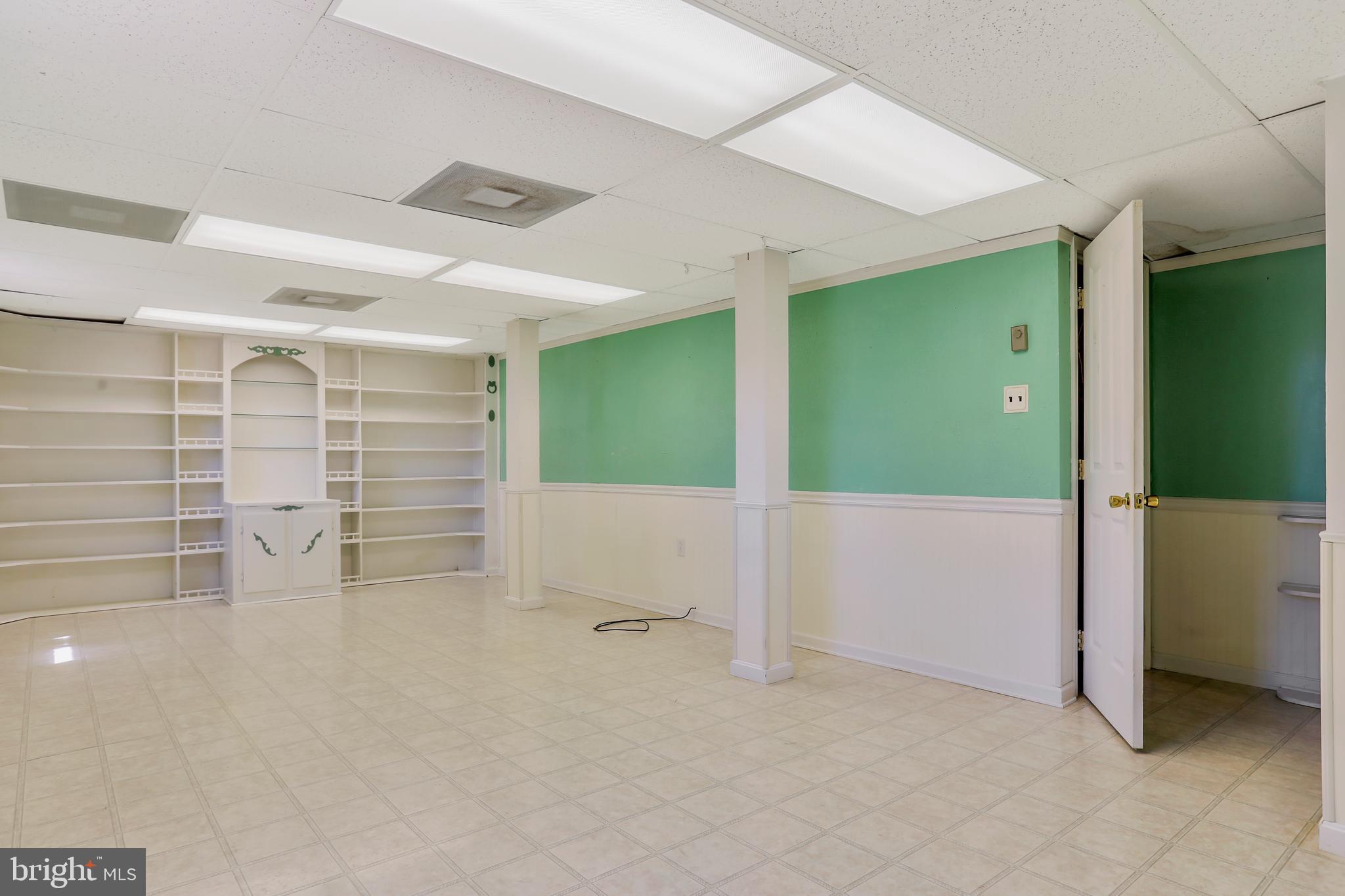 FAIRVIEW ACRES - Residential