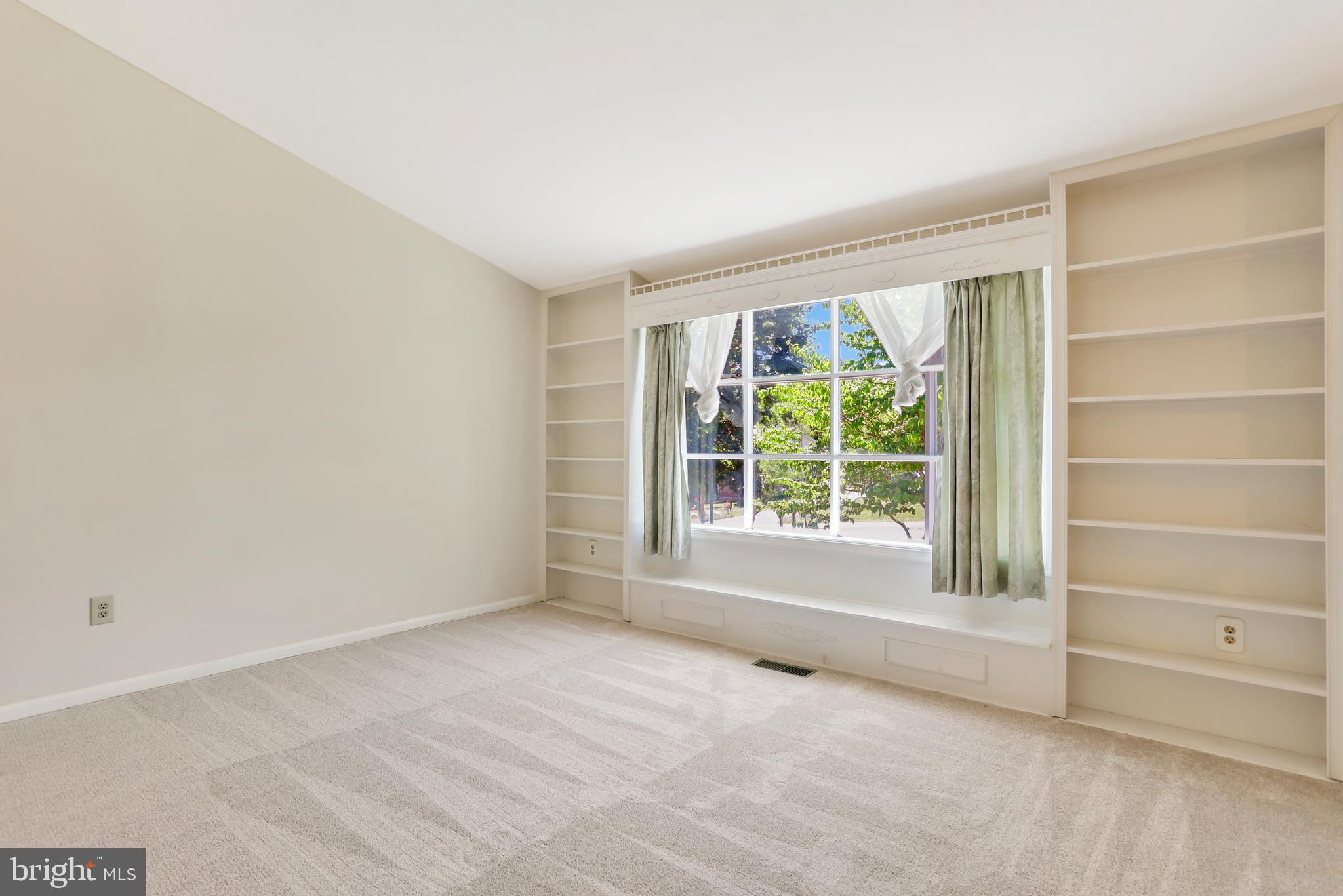 FAIRVIEW ACRES - Residential