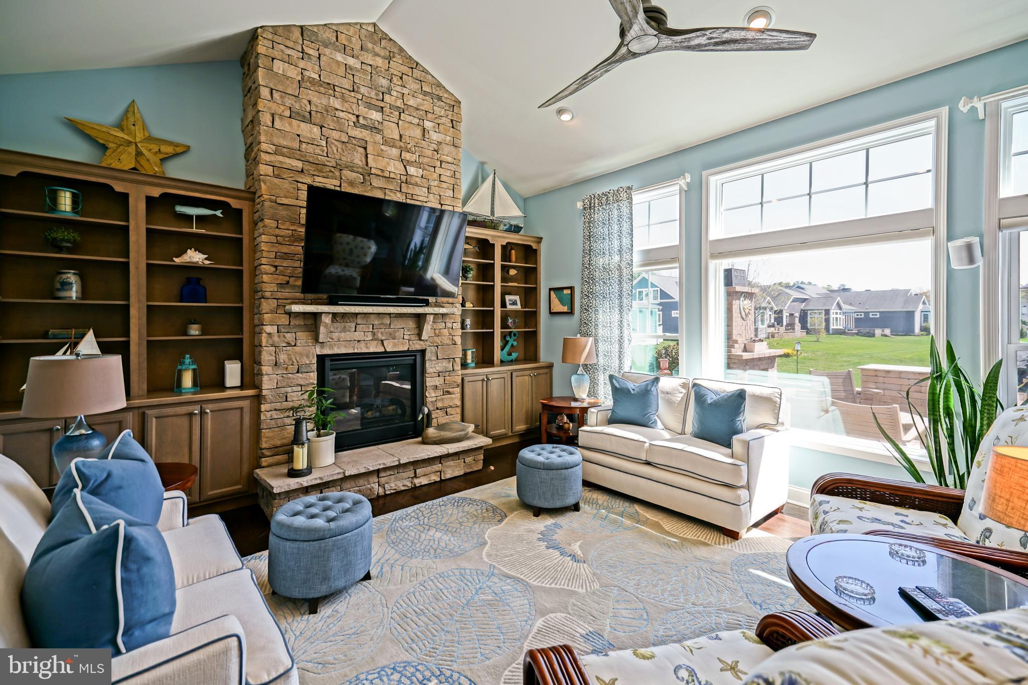 COASTAL CLUB - Residential