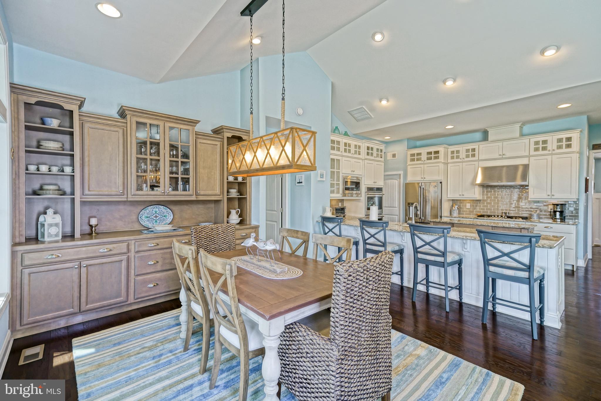 COASTAL CLUB - Residential