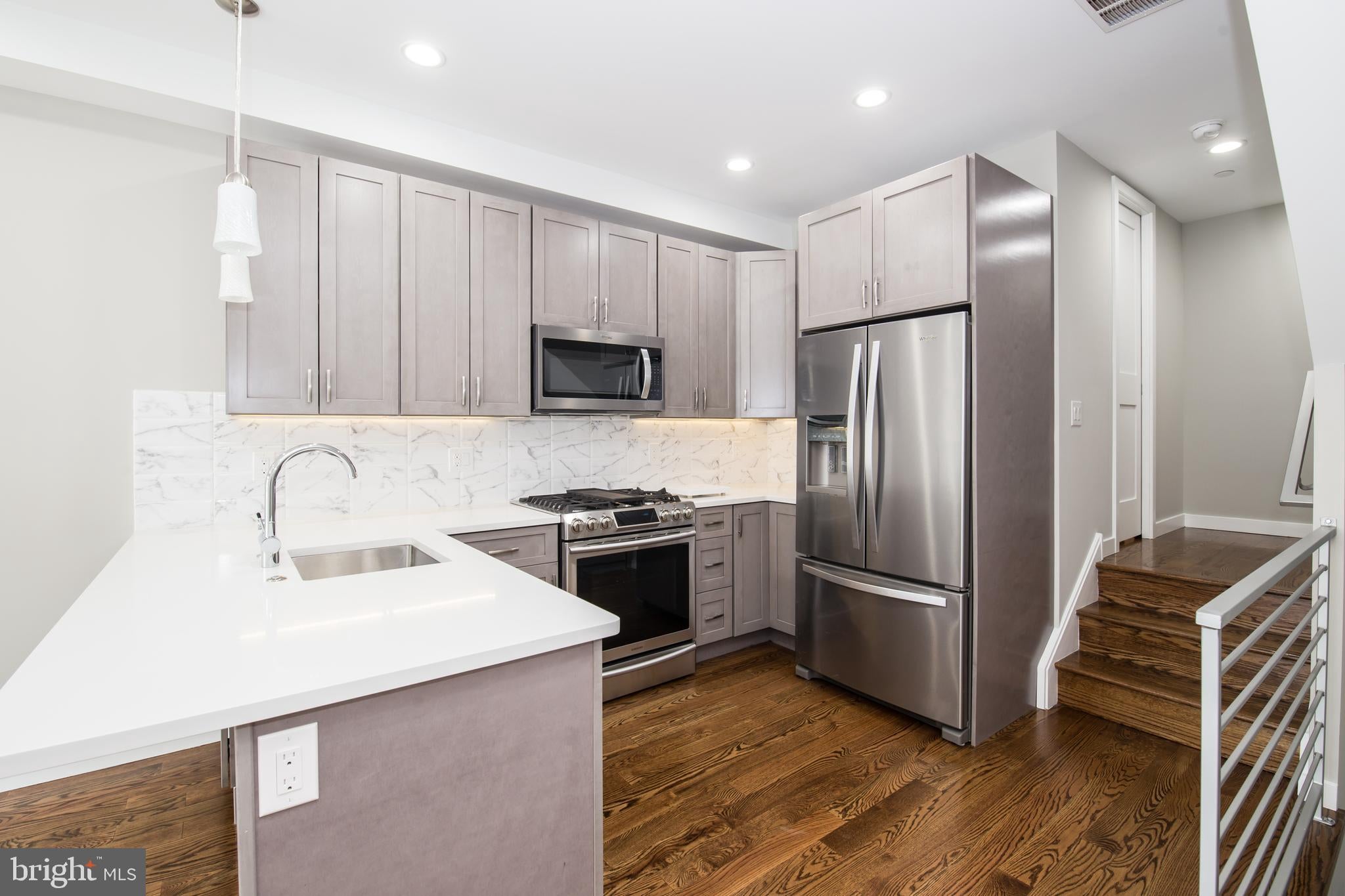 740 N UBER STREET 2