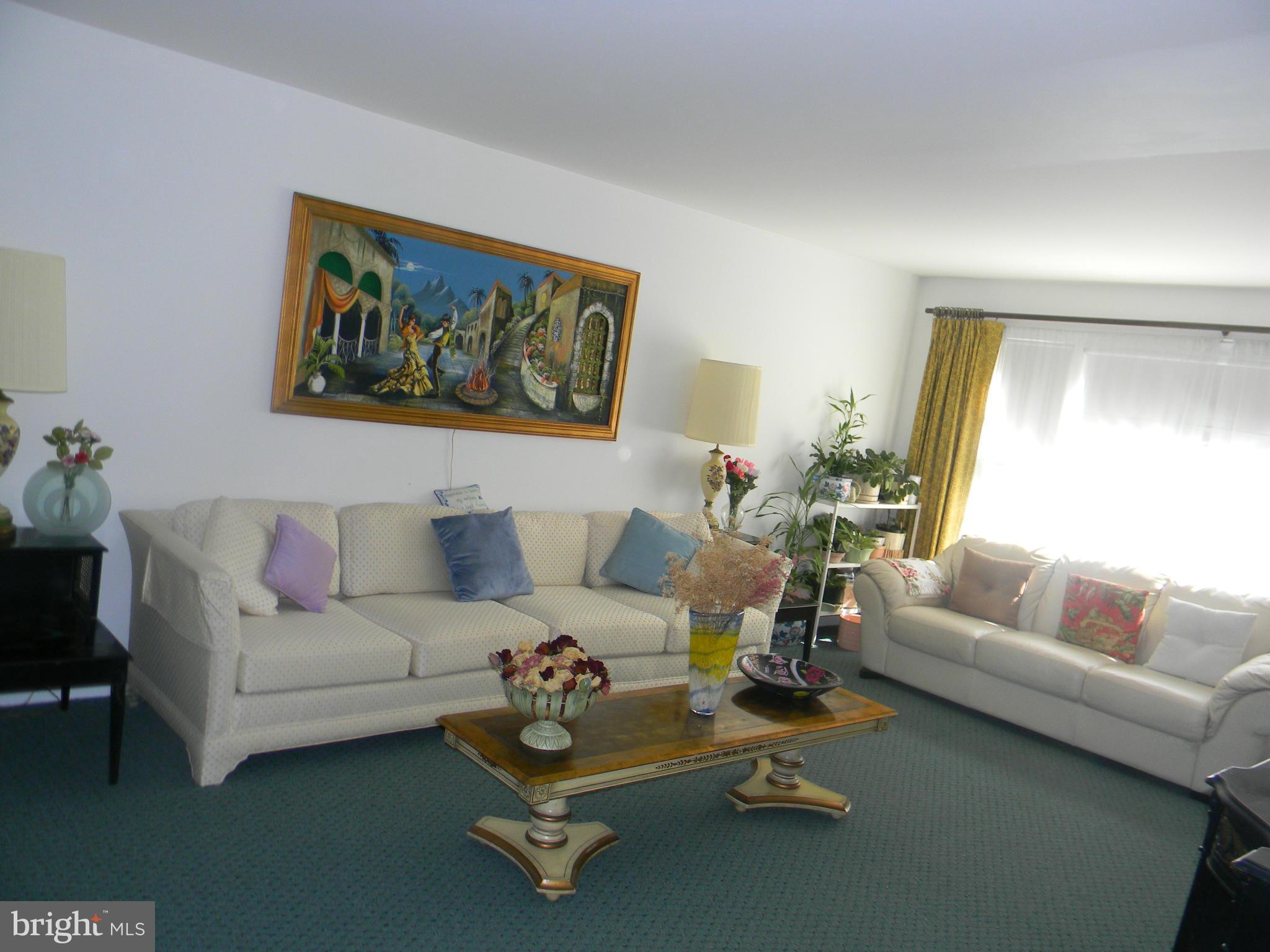 SCHROM HILLS - Residential