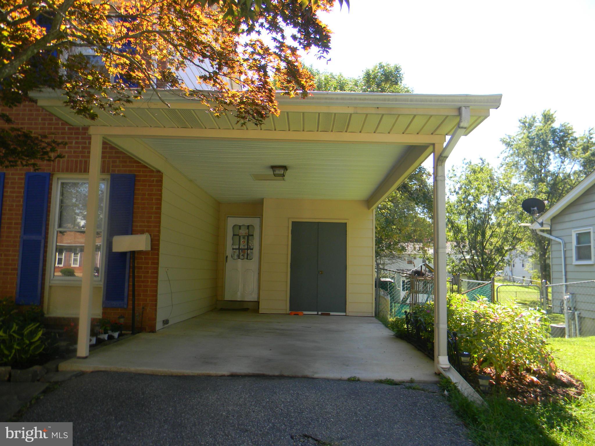 SCHROM HILLS - Residential