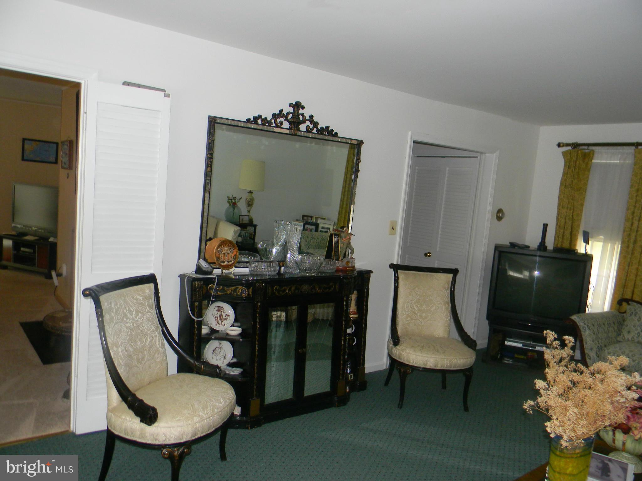 SCHROM HILLS - Residential