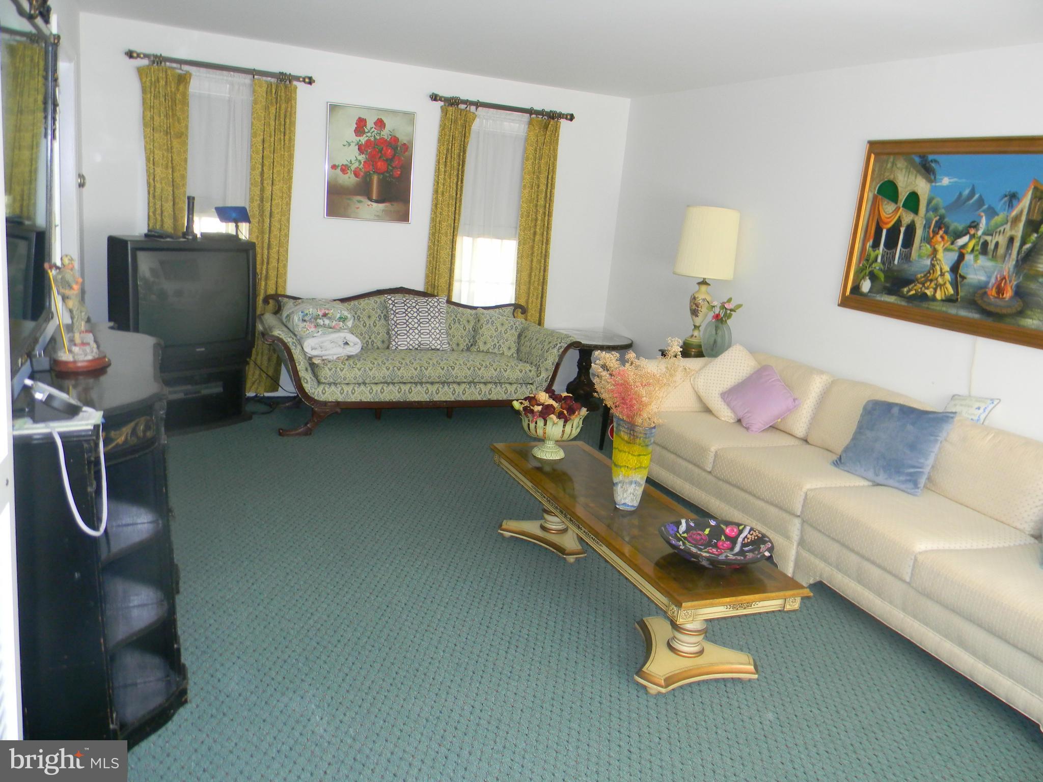 SCHROM HILLS - Residential