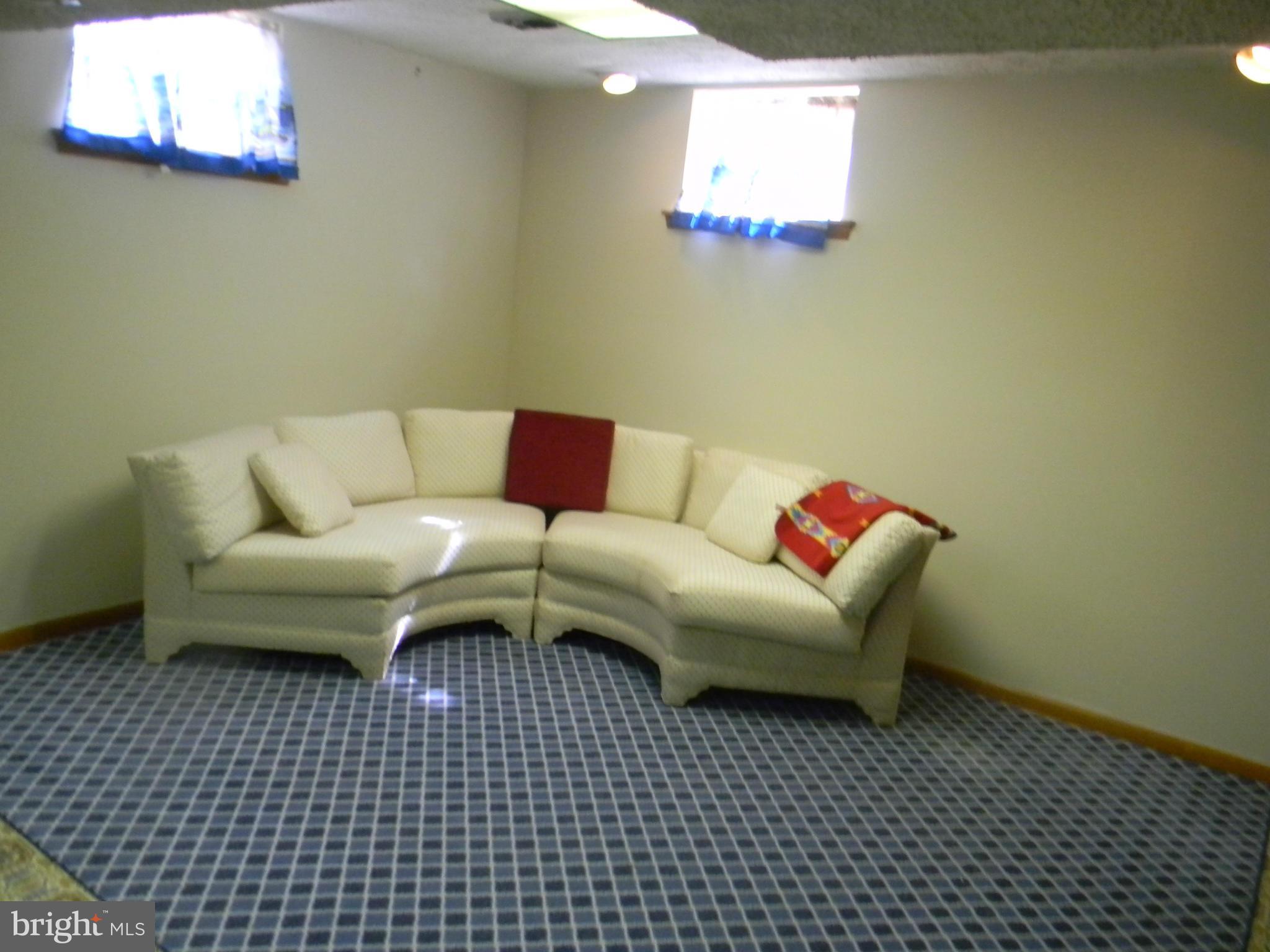 SCHROM HILLS - Residential