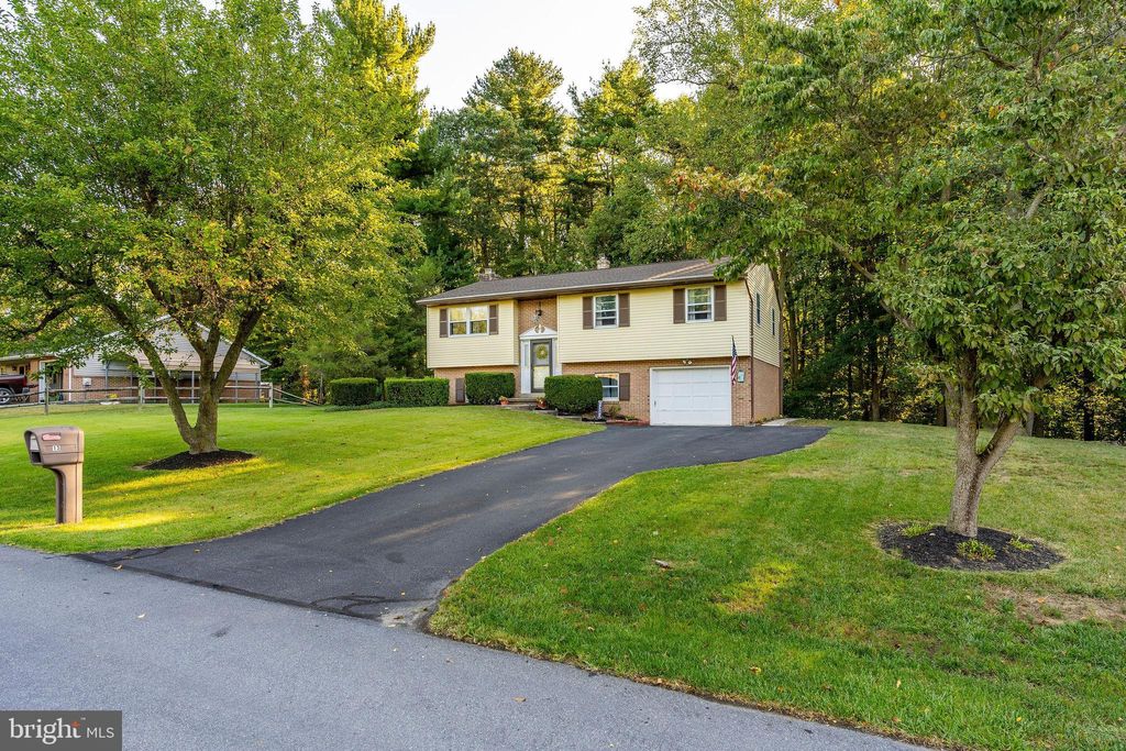 Photo of 13 PINE LN, WILLOW STREET, PA 17584 (MLS # PALA2041022)