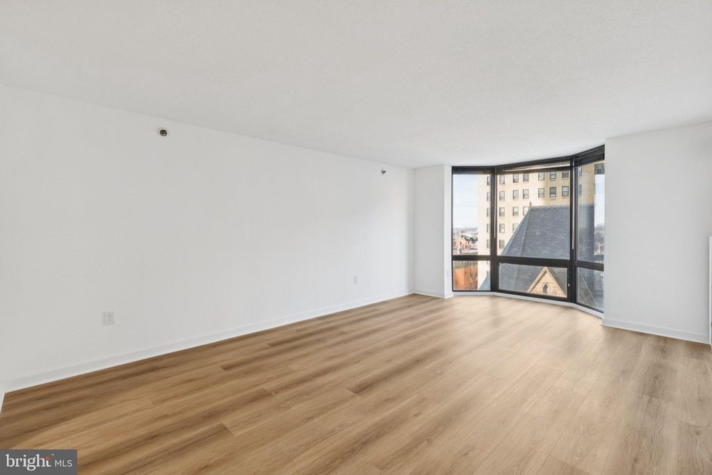 Photo of 2020 Walnut Street #8J, PHILADELPHIA, PA 19103 (MLS # PAPH2573142)