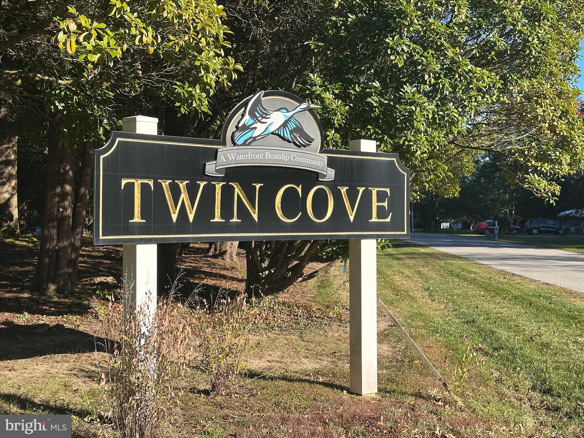 TWIN COVE - Residential