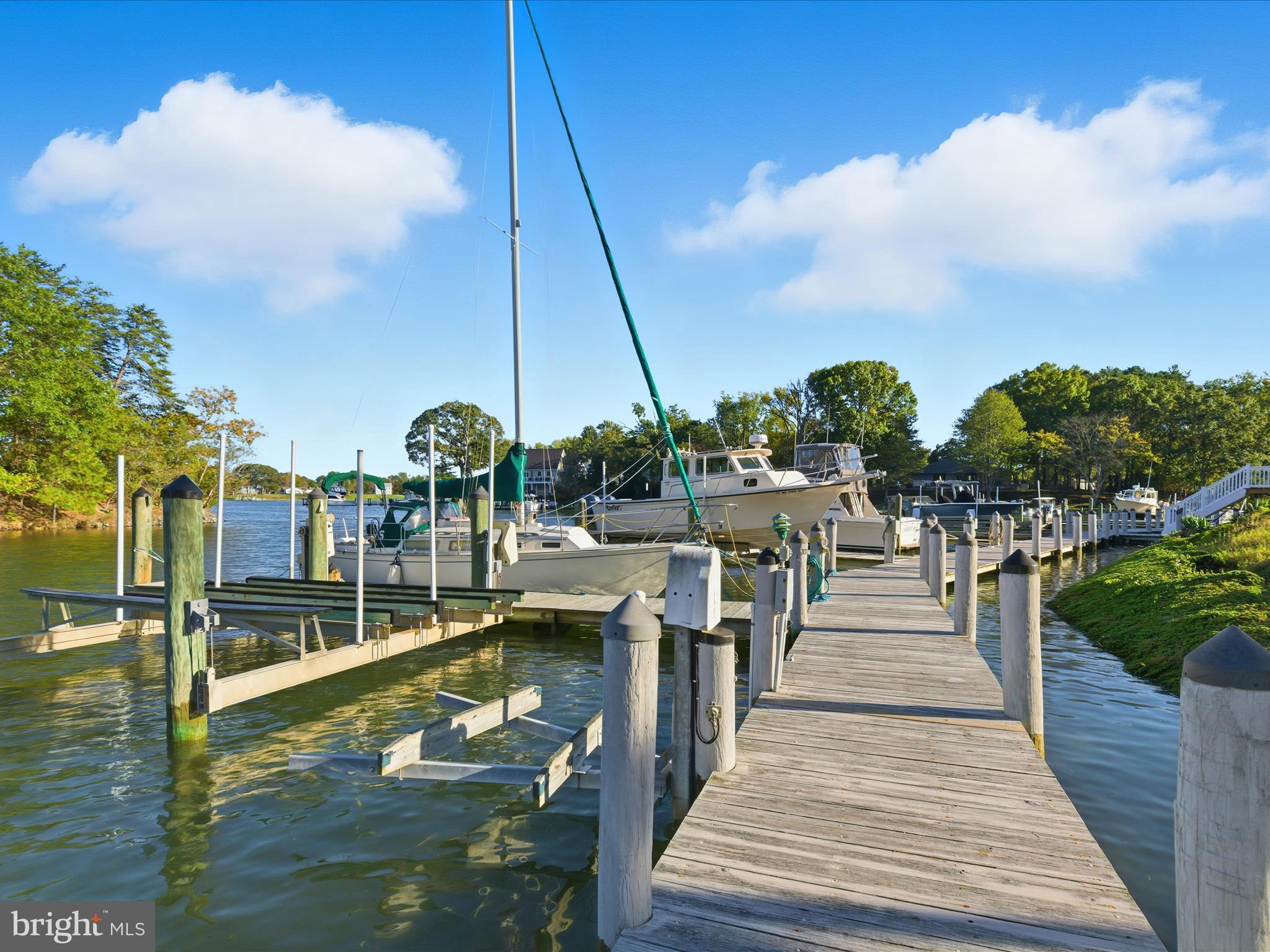 TWIN COVE - Residential