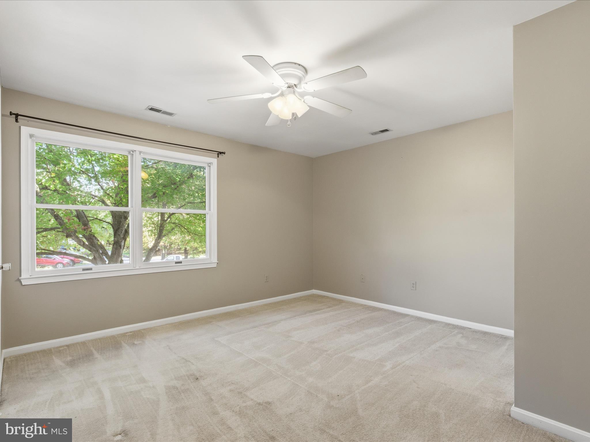 TWIN COVE - Residential