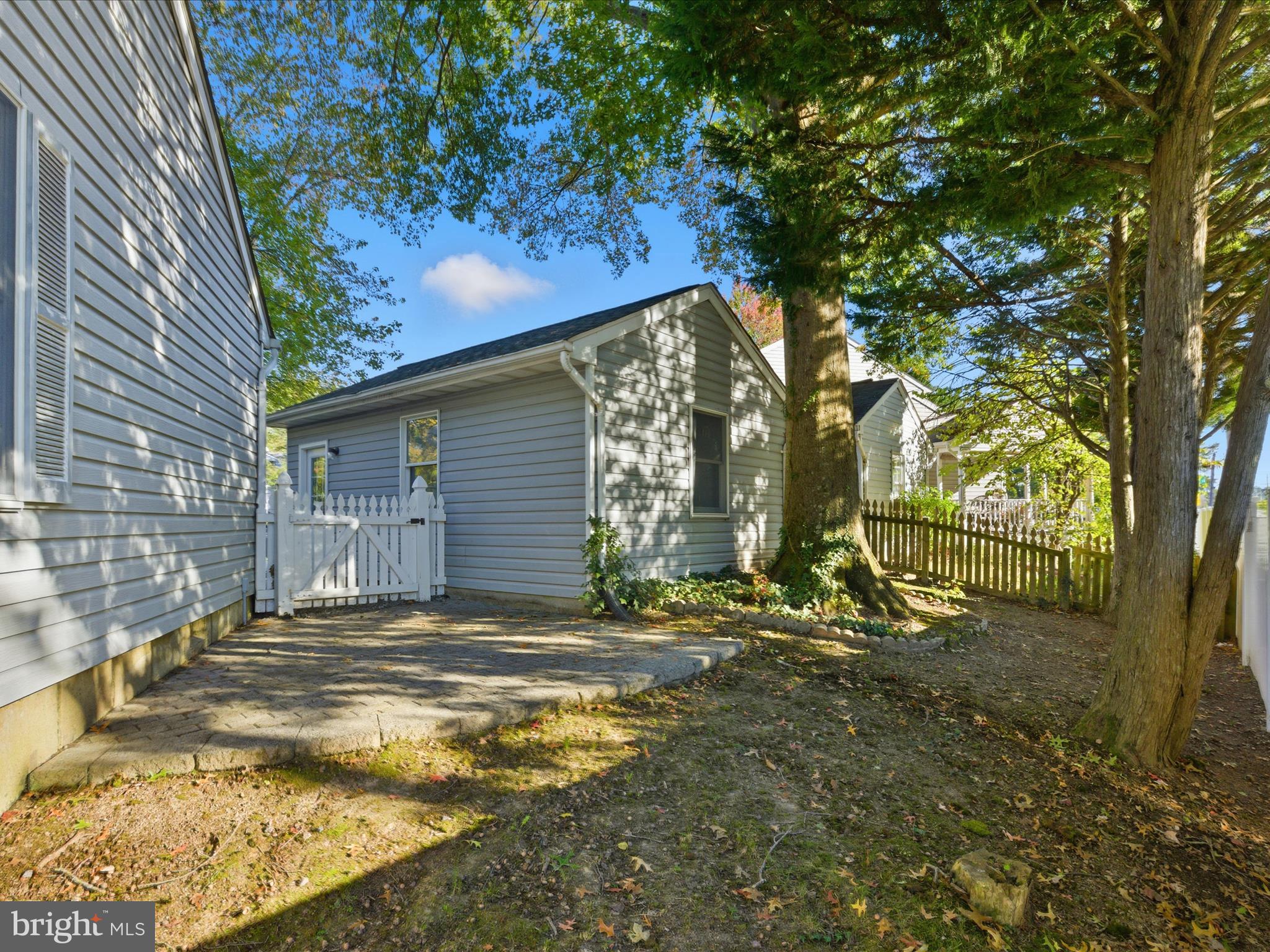 TWIN COVE - Residential