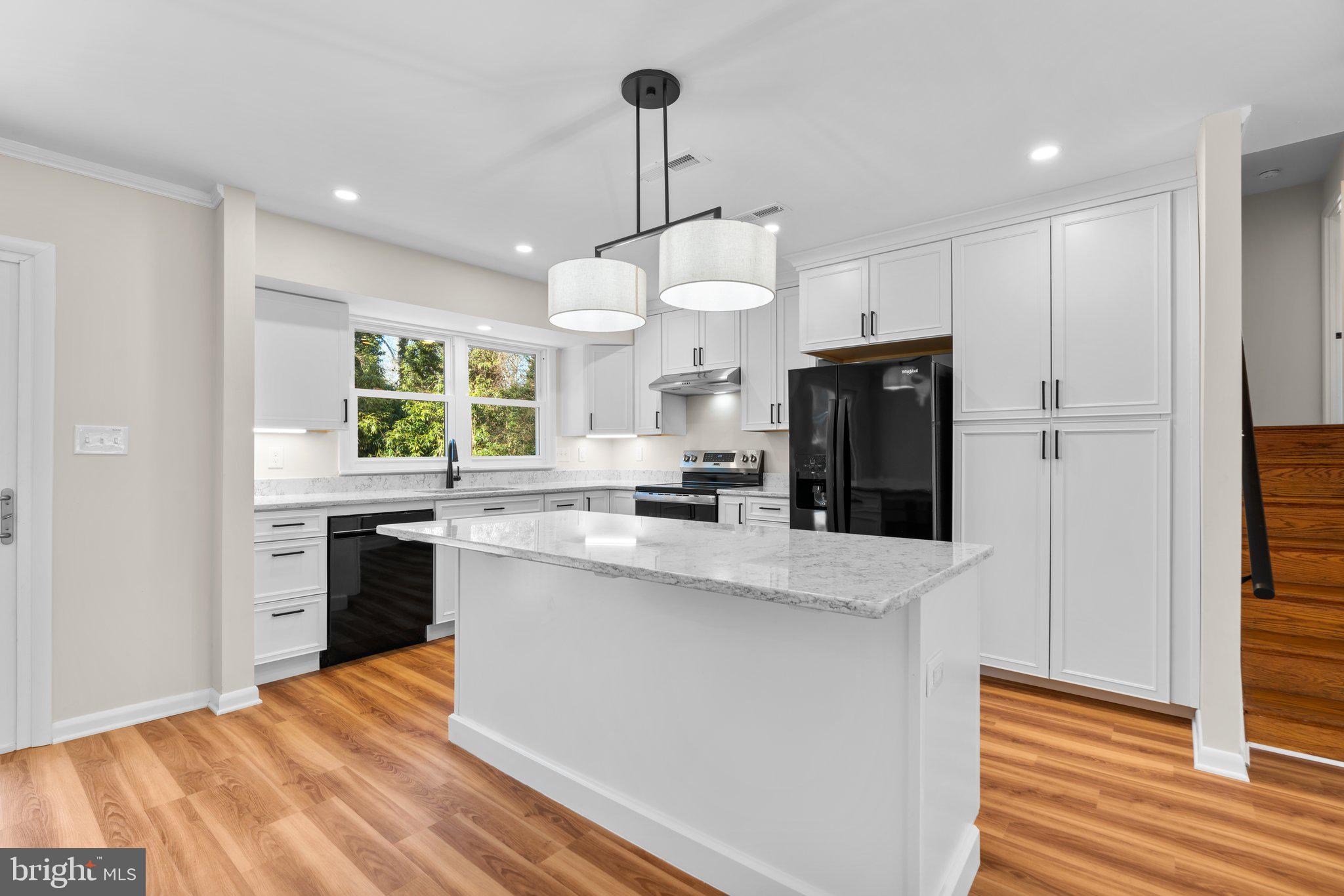 HILLSMERE ESTATES - Residential