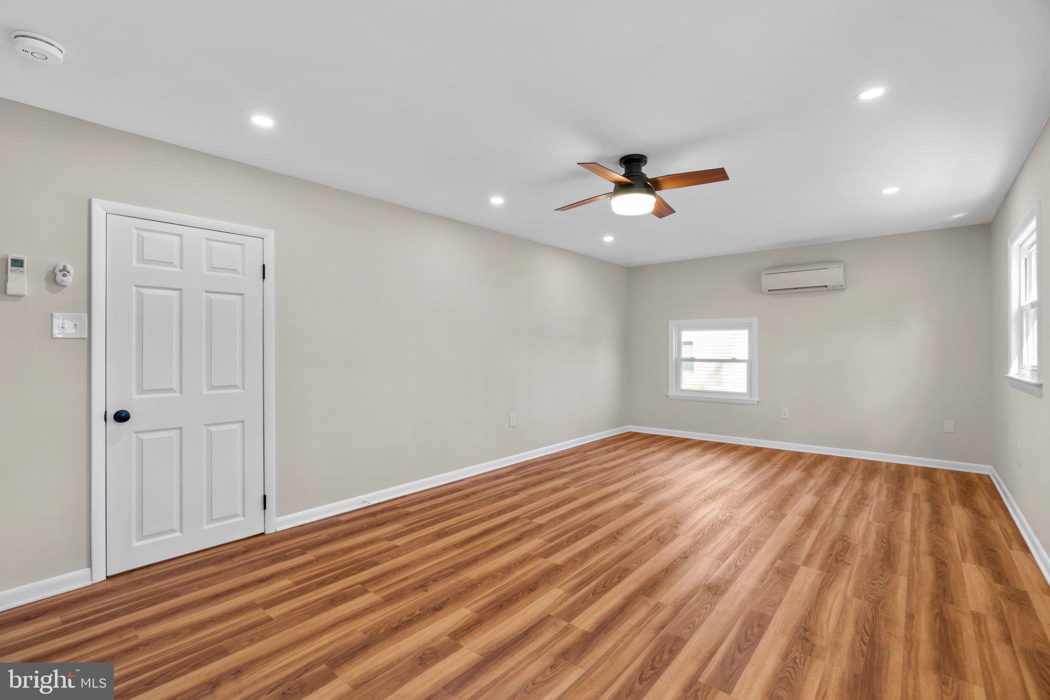 HILLSMERE ESTATES - Residential