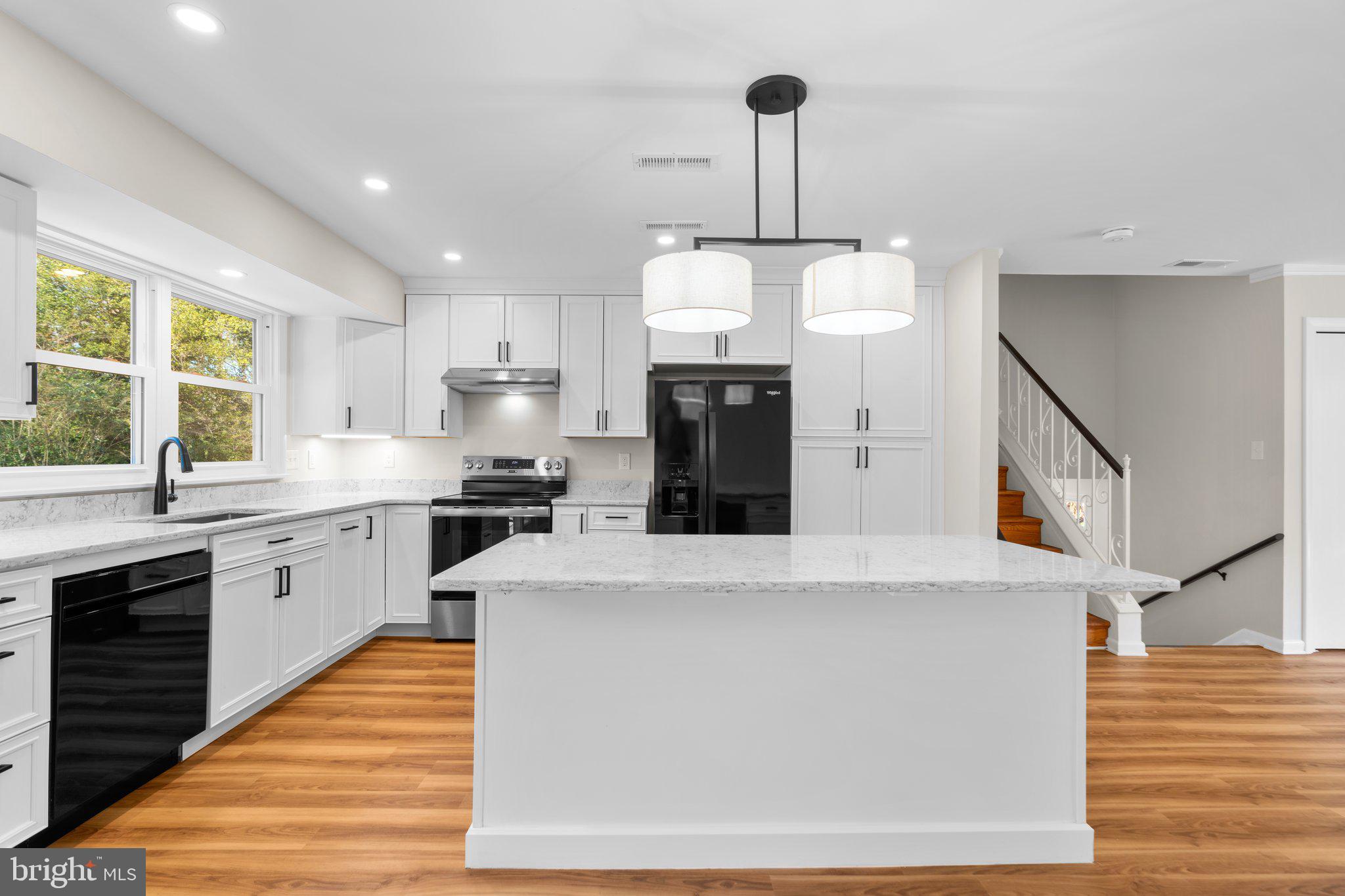 HILLSMERE ESTATES - Residential