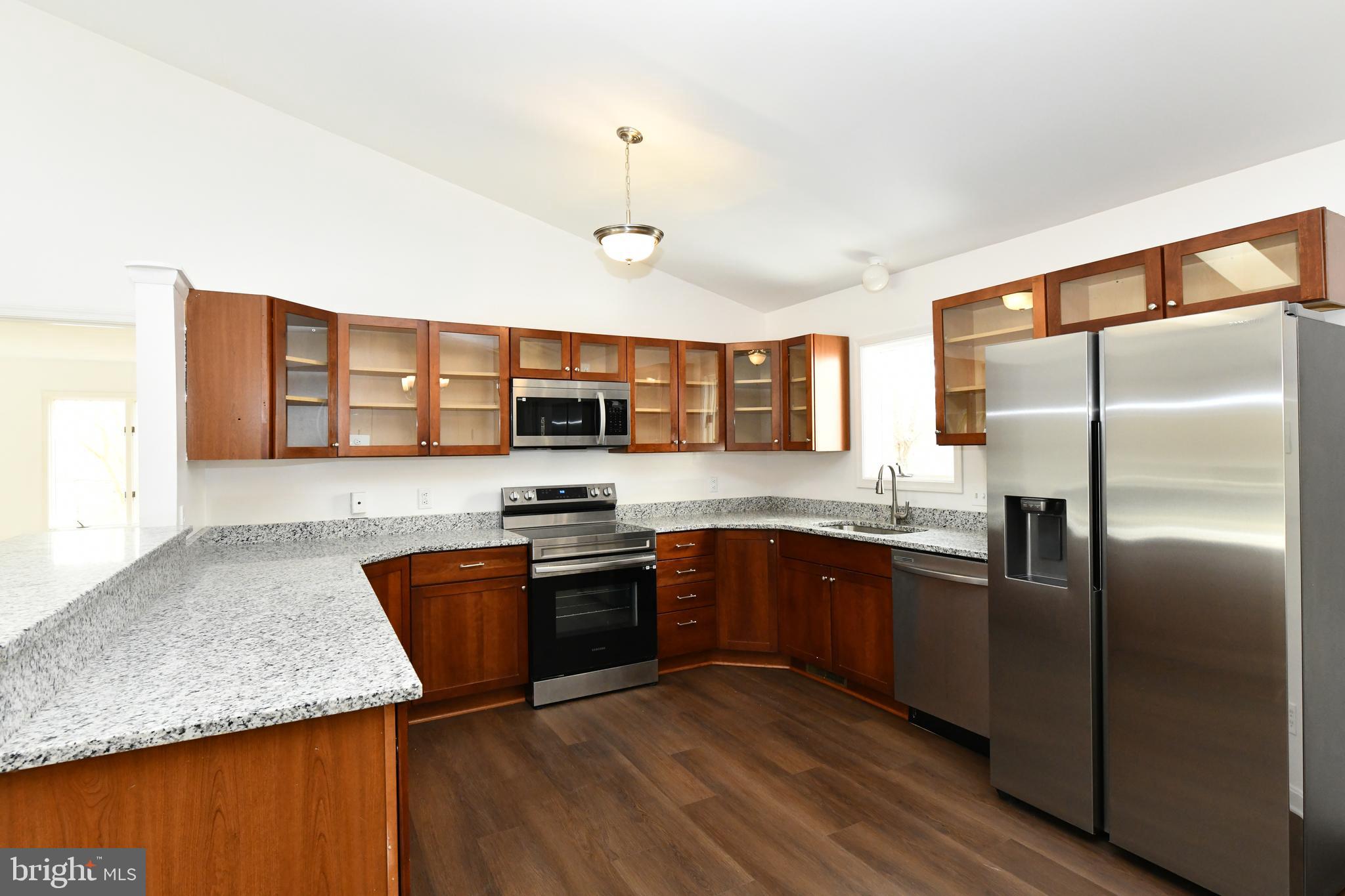 WHITE SANDS - Residential