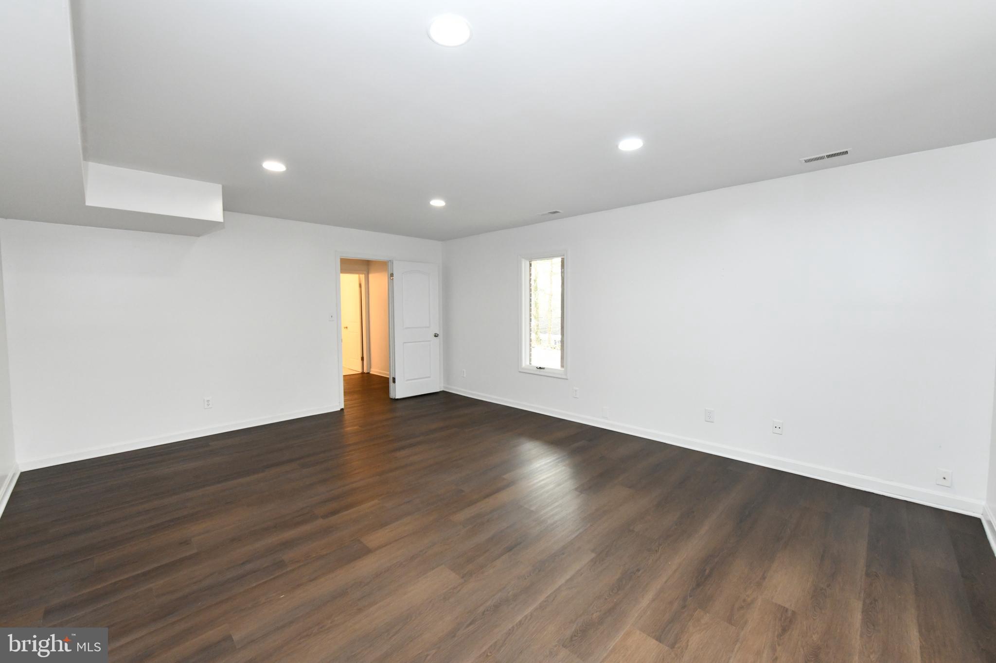 WHITE SANDS - Residential