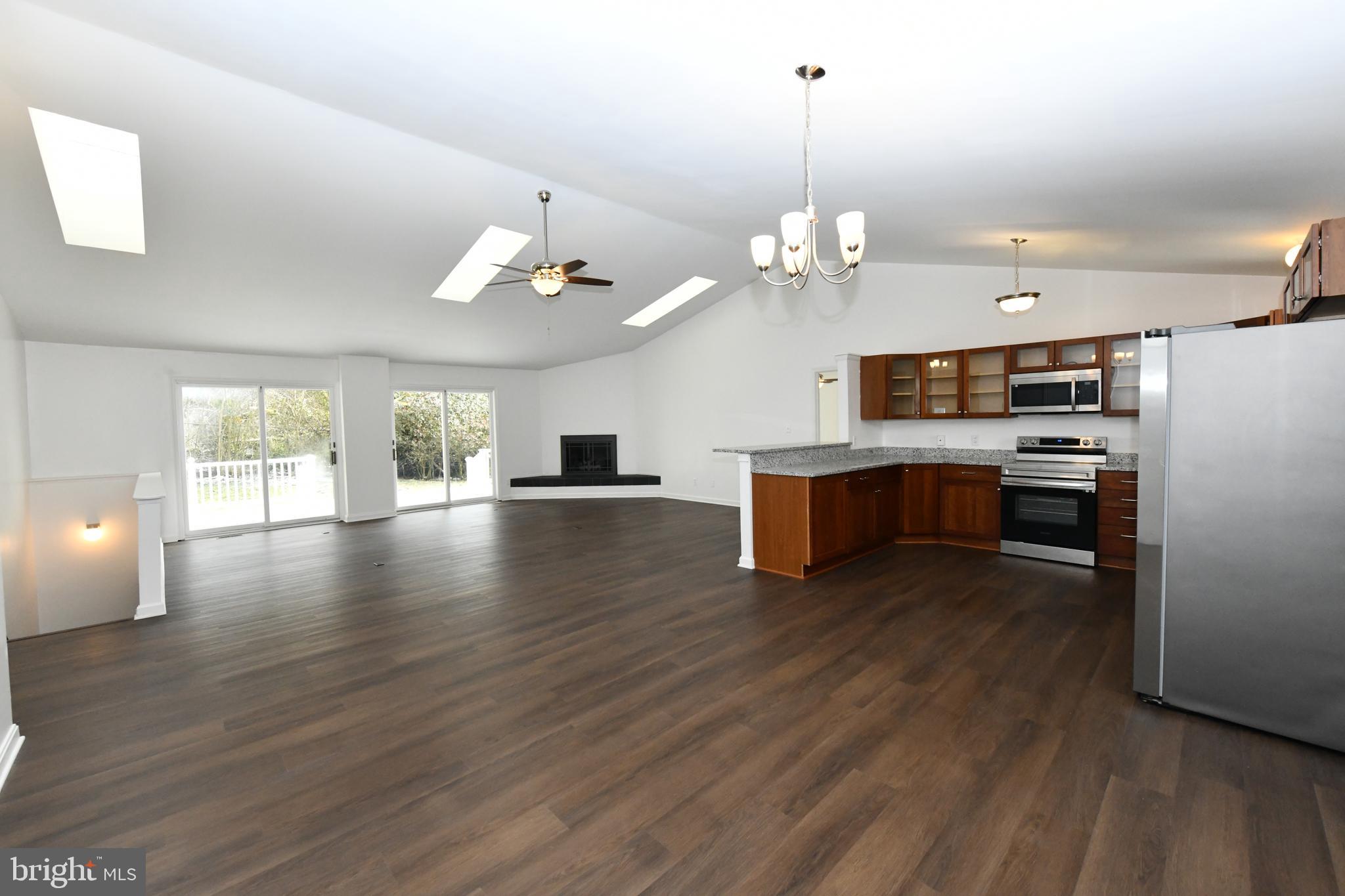 WHITE SANDS - Residential