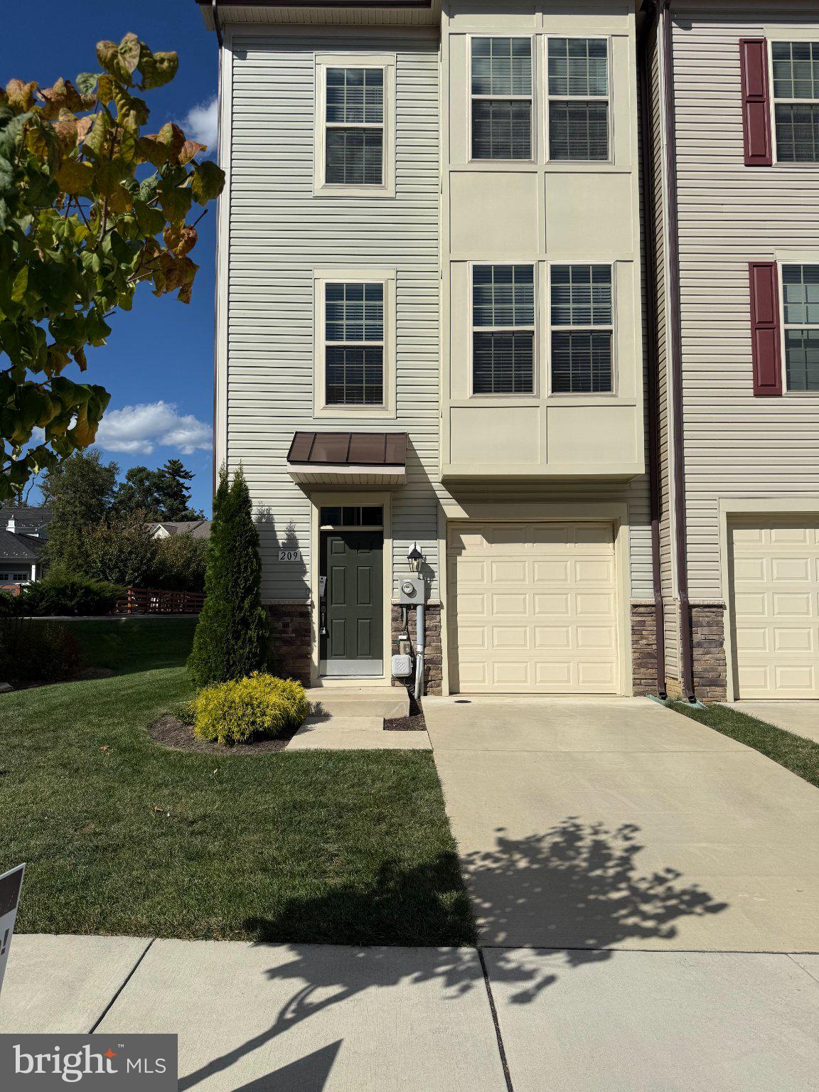 209 POMEGRANATE LANE