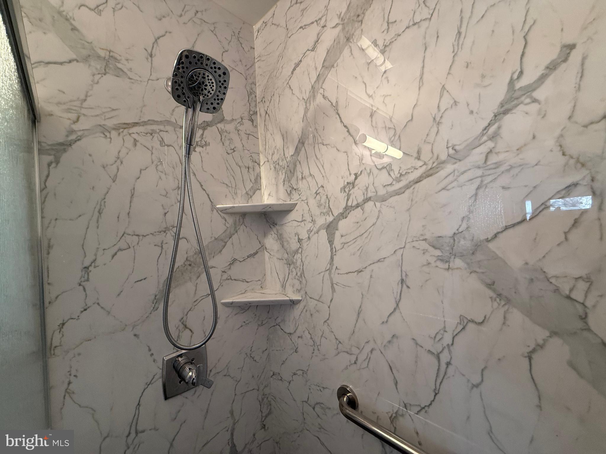 GRANDVIEW ESTS - Residential