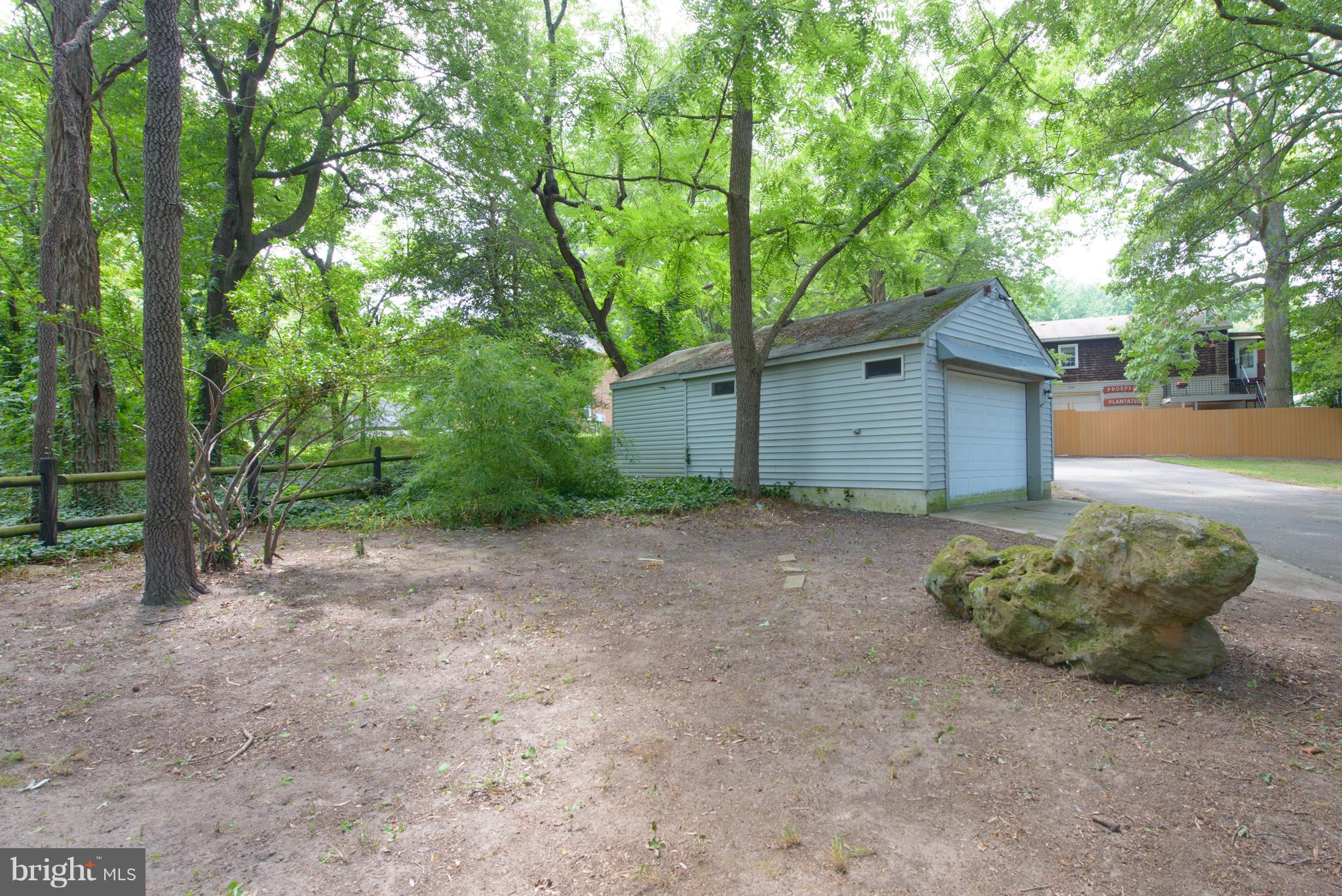 SCARLET OAKS - Residential