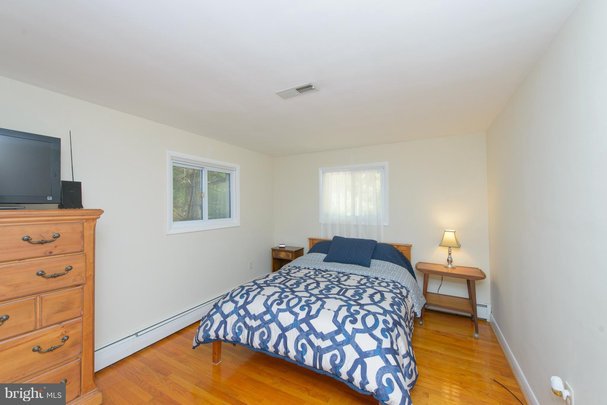 SCARLET OAKS - Residential