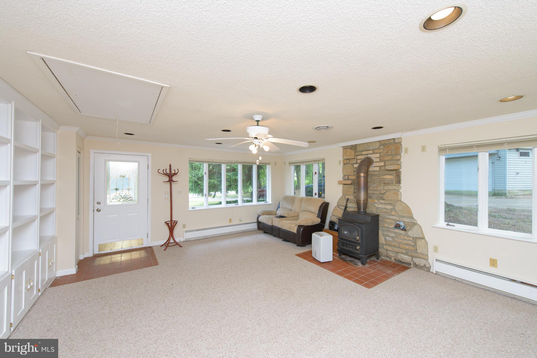 SCARLET OAKS - Residential