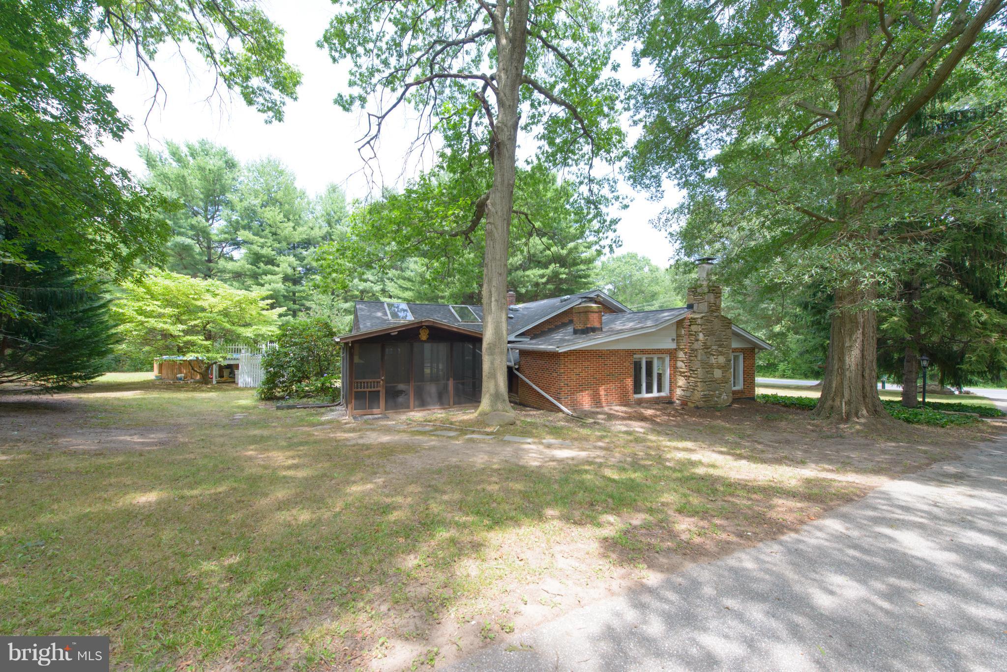 SCARLET OAKS - Residential