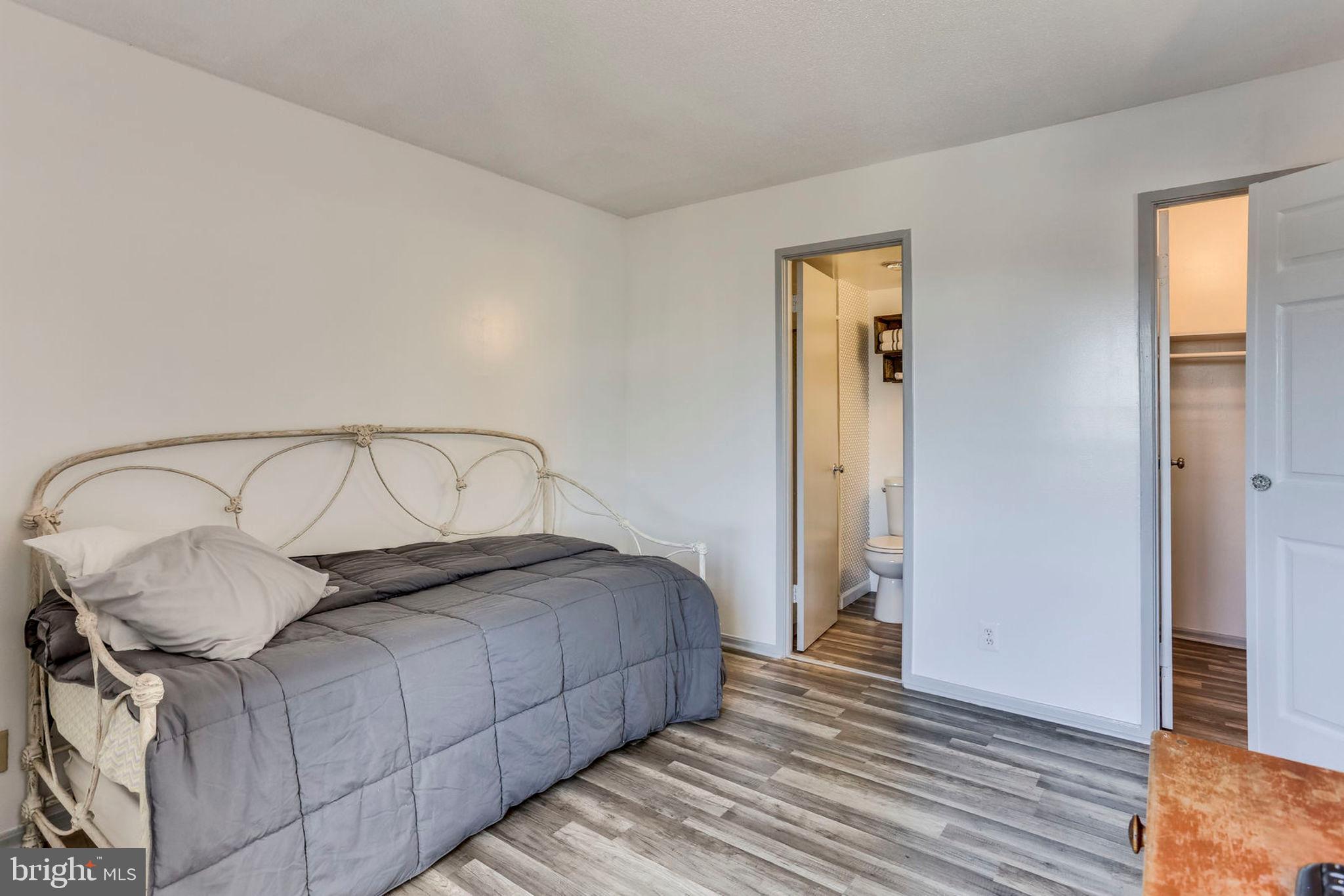 WATERGATE AT LANDMARK - Residential