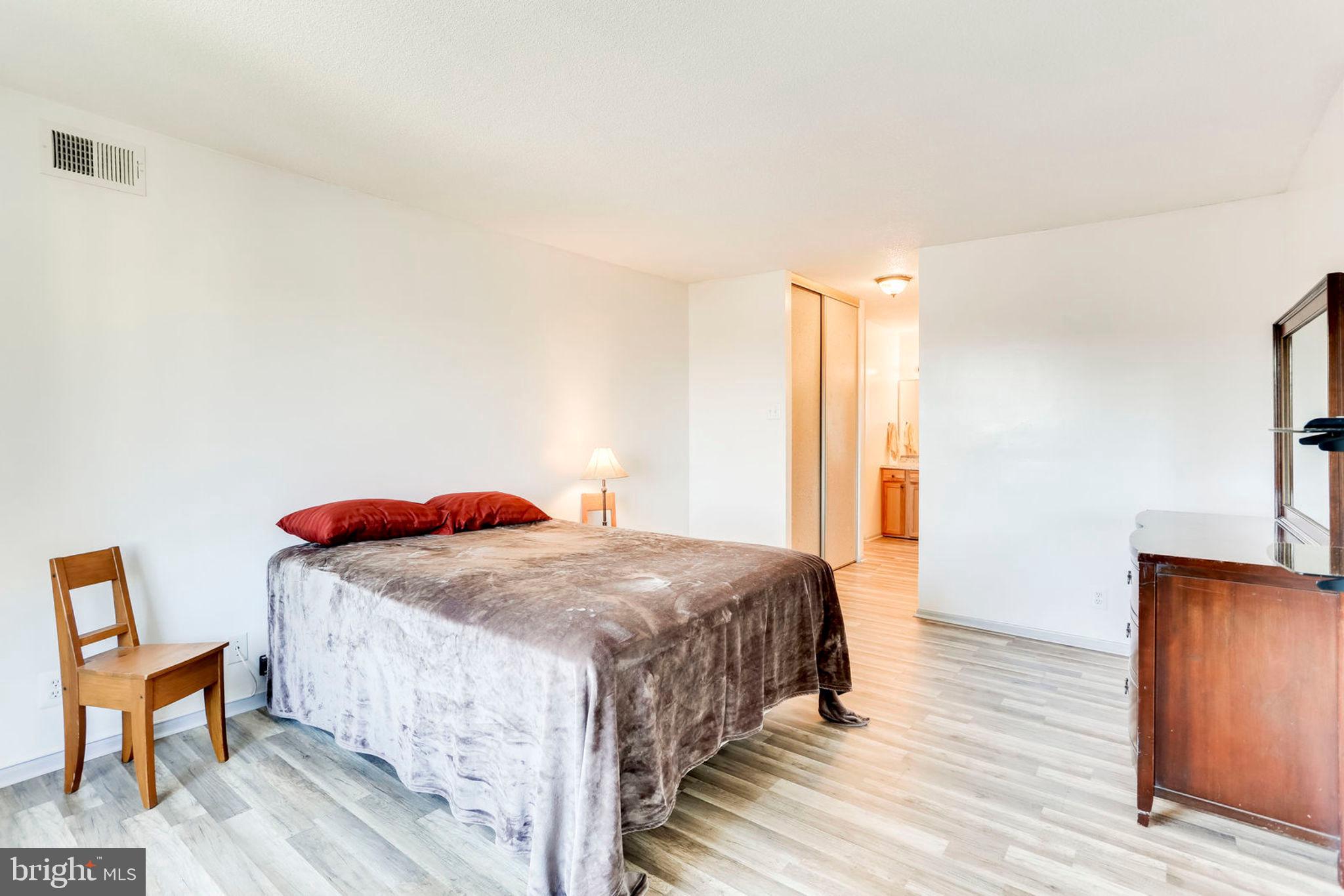 WATERGATE AT LANDMARK - Residential