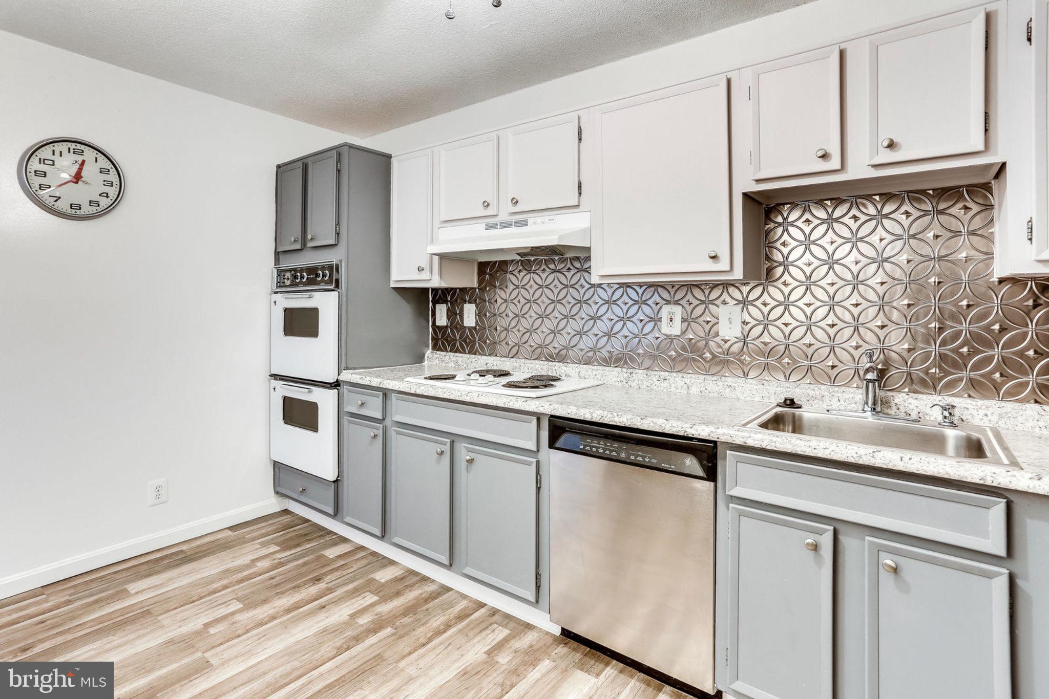 WATERGATE AT LANDMARK - Residential