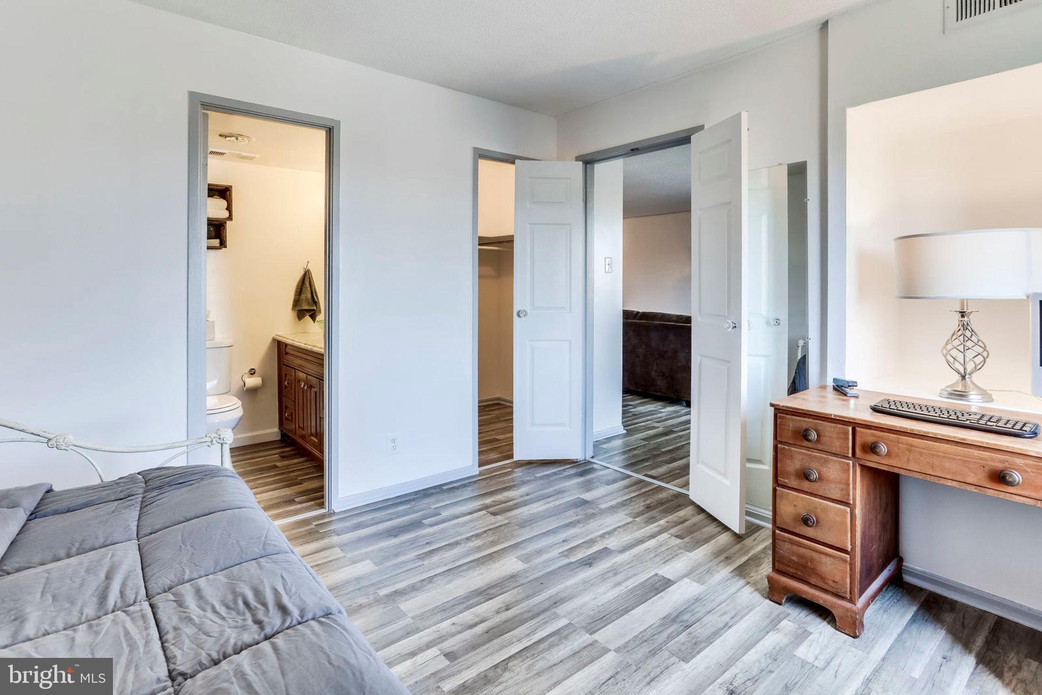 WATERGATE AT LANDMARK - Residential