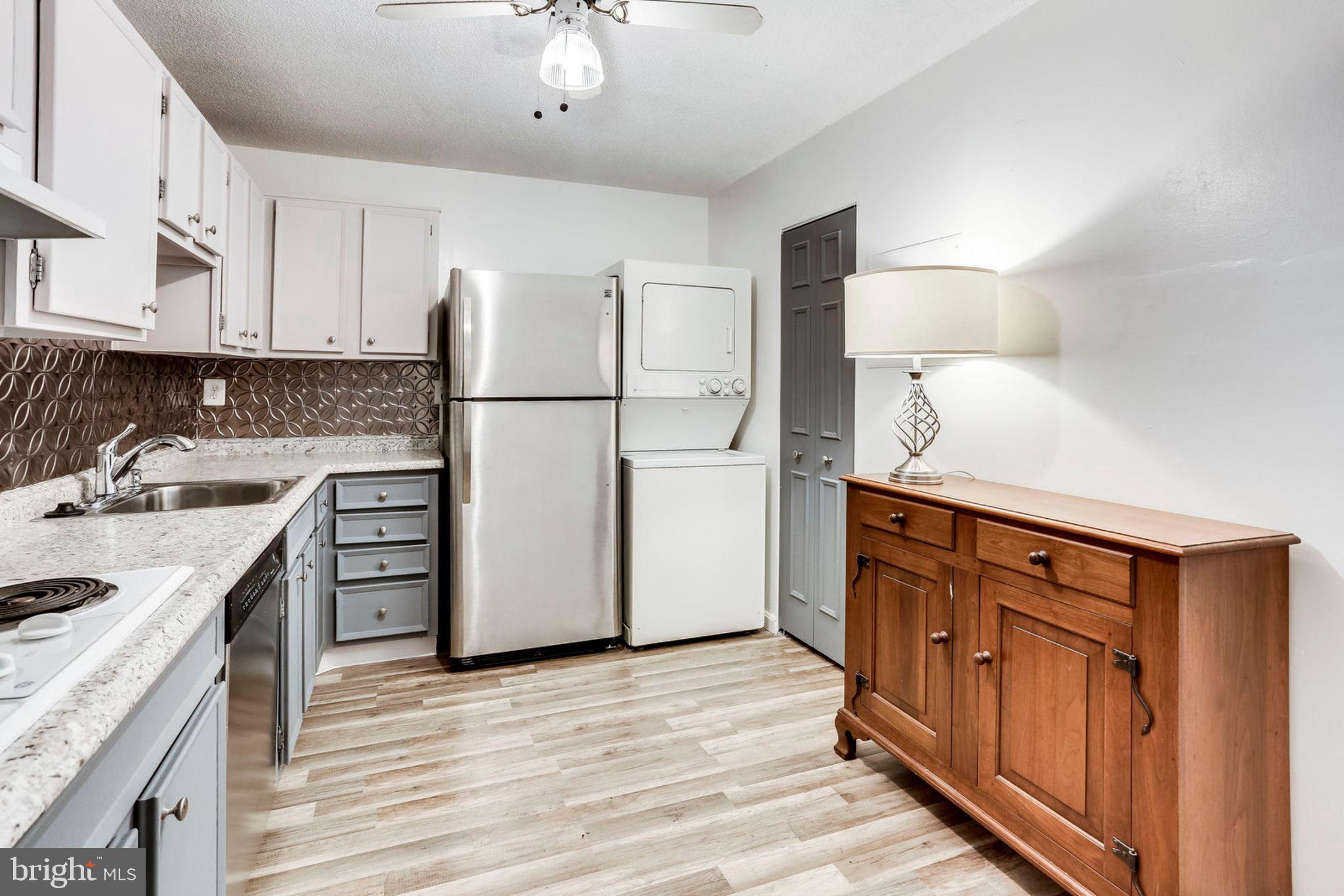 WATERGATE AT LANDMARK - Residential