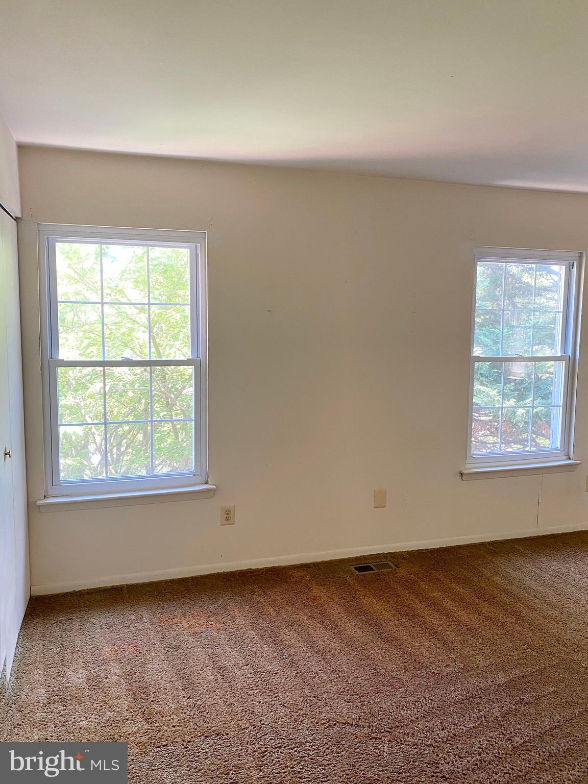 ANNAPOLIS ROADS WEST - Residential