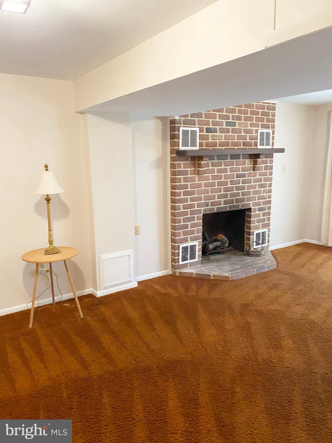 ANNAPOLIS ROADS WEST - Residential